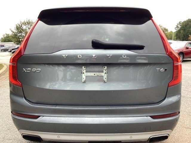 2020 Volvo XC90 T6 AWD Momentum photo 3