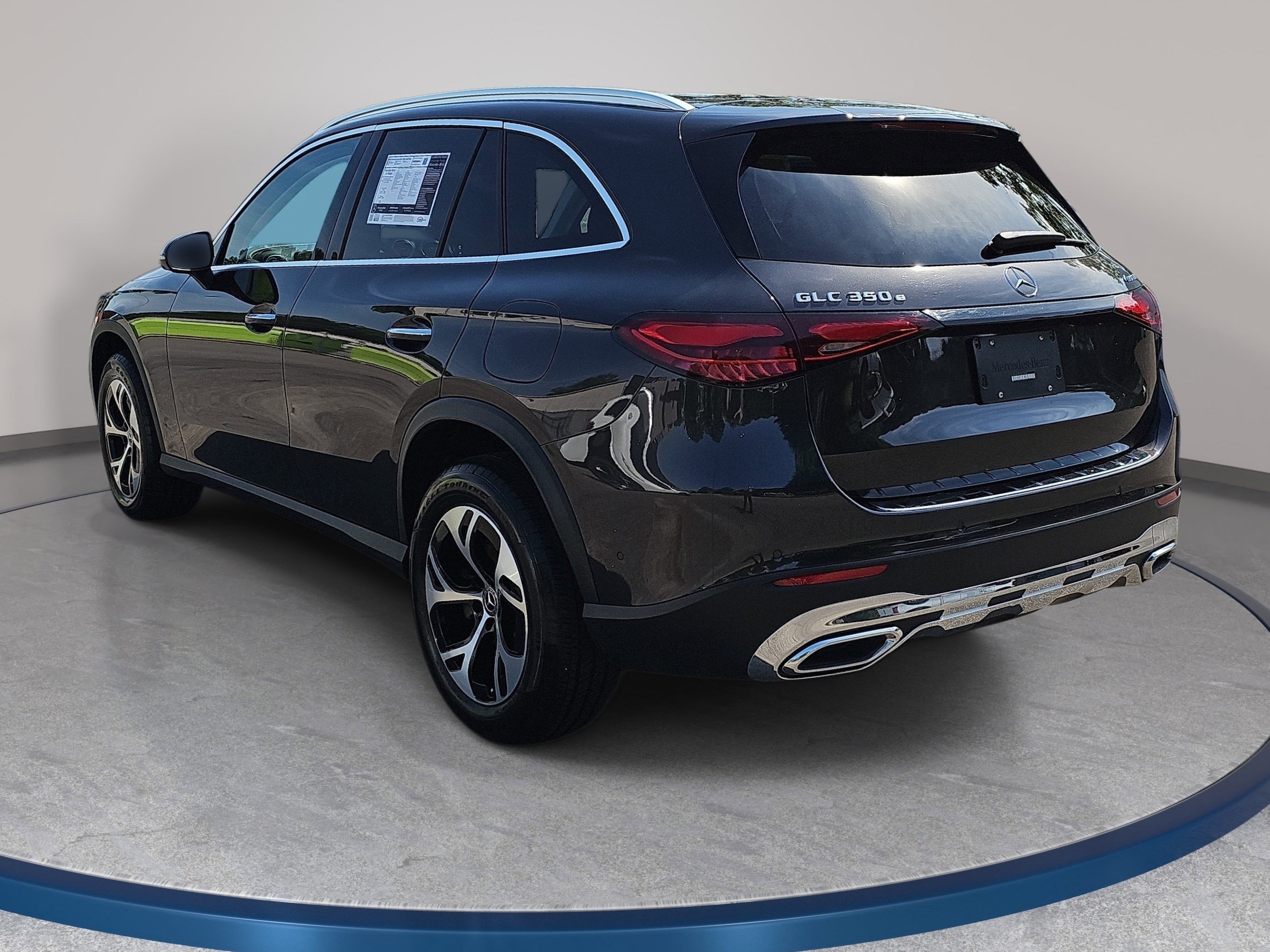 2026 Mercedes-Benz GLC Base - Photo 8
