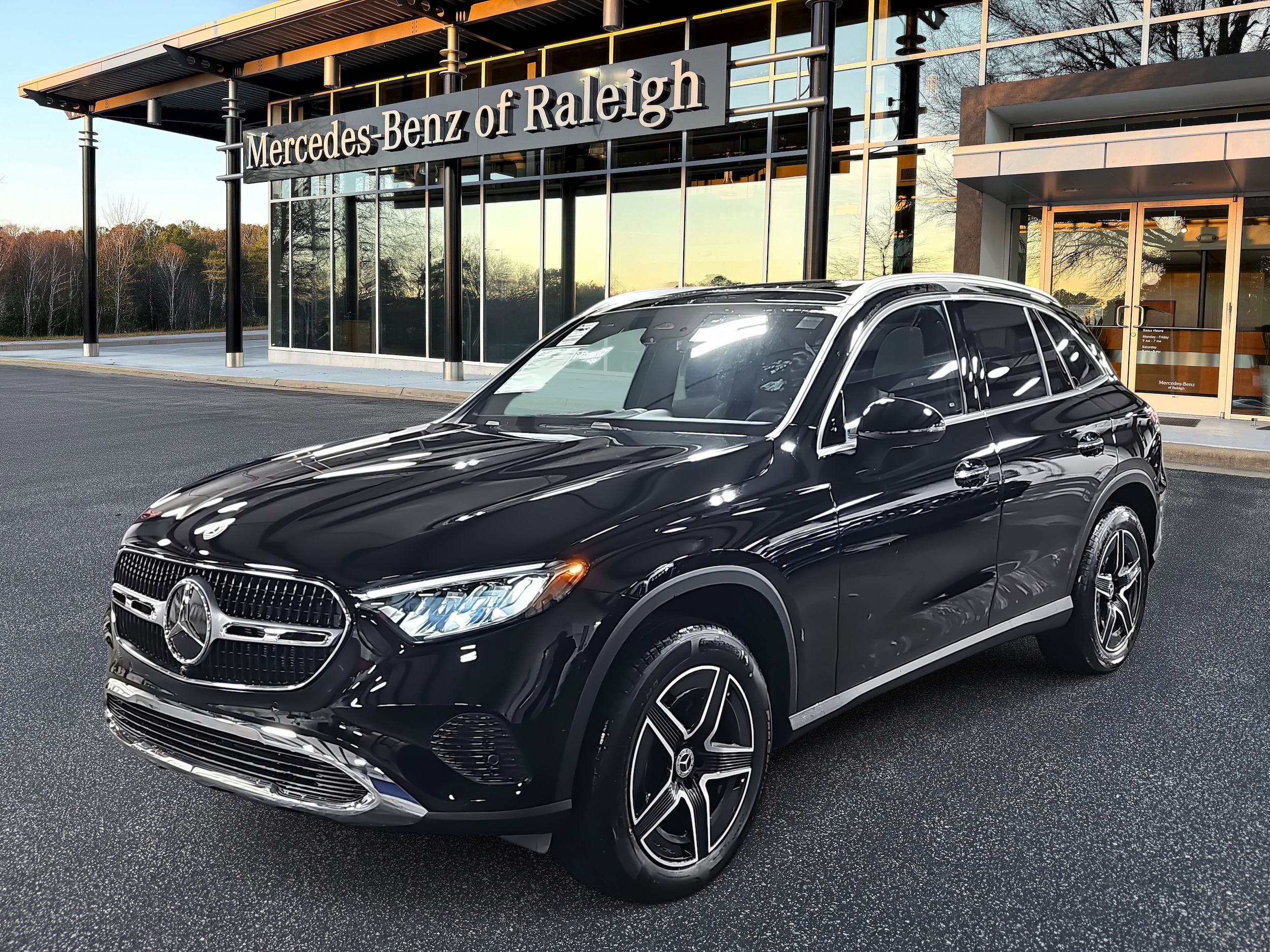 2026 Mercedes-Benz GLC Base's photo