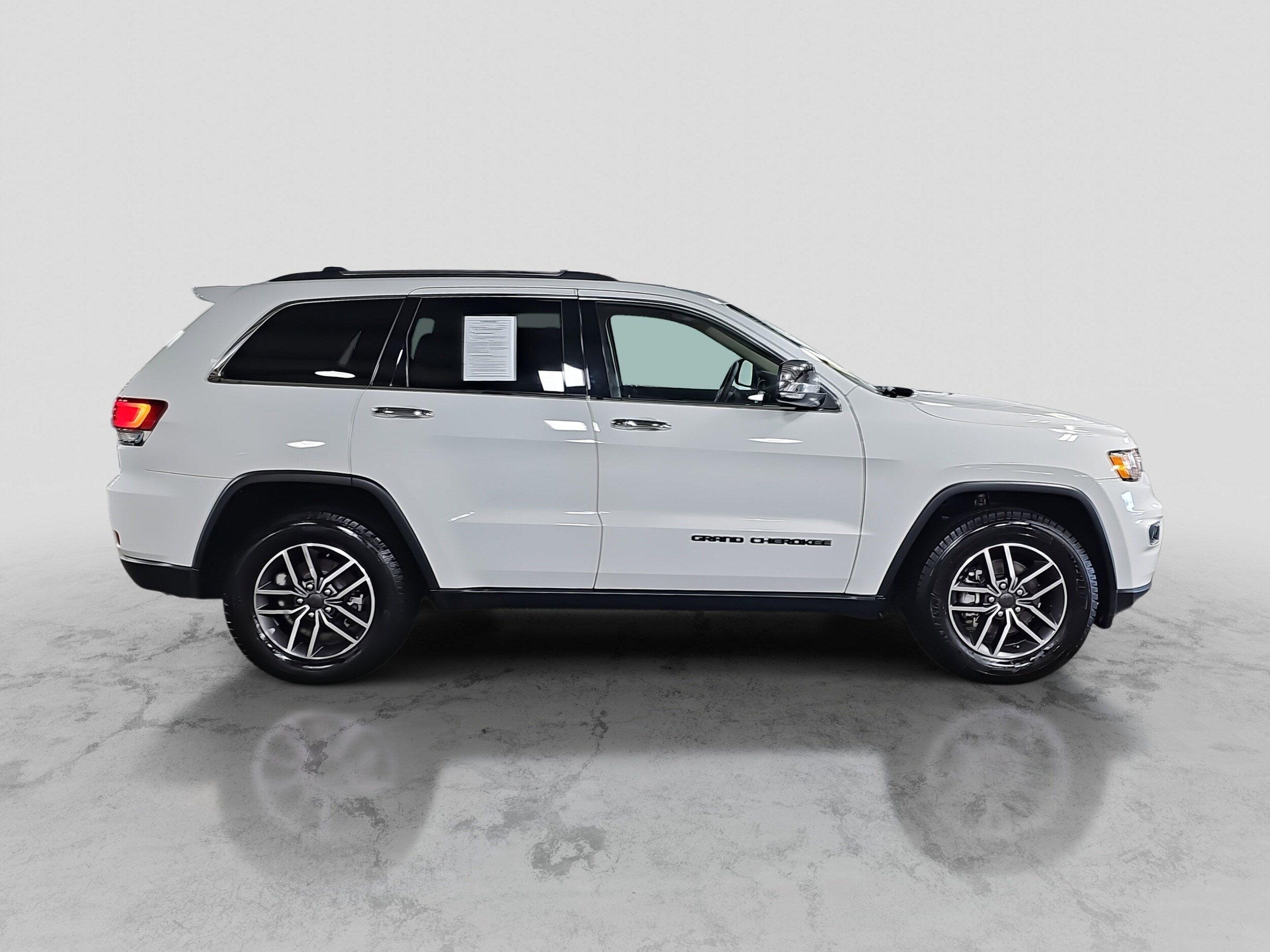 2020 Jeep Grand Cherokee Limited photo 2