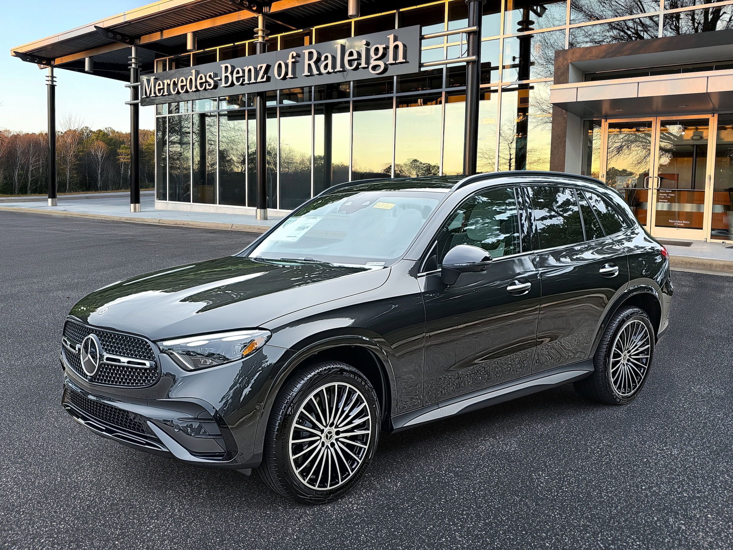 2026 Mercedes-Benz GLC Base's photo