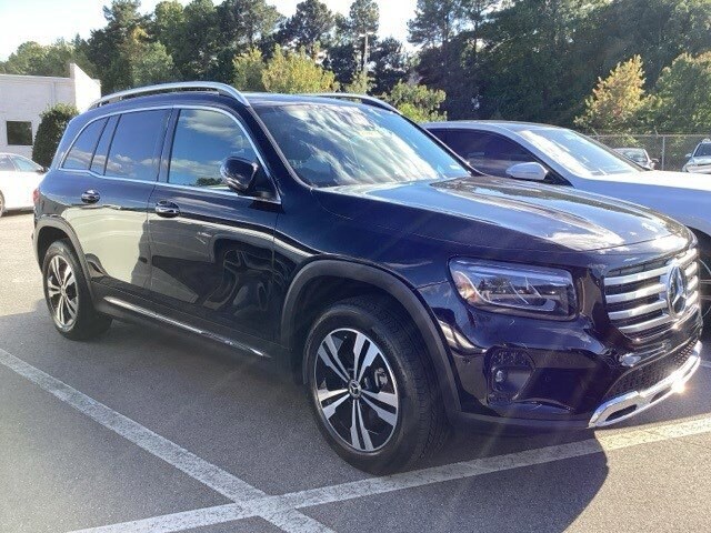 2025 Mercedes Benz GLB 250 4MATIC photo 2