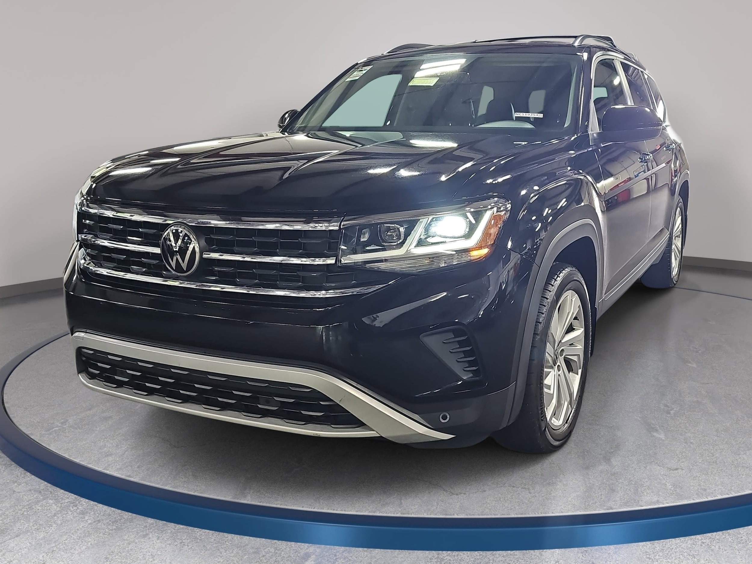 2022 Volkswagen Atlas 3.6L SE w/Tech 4MOTION's photo