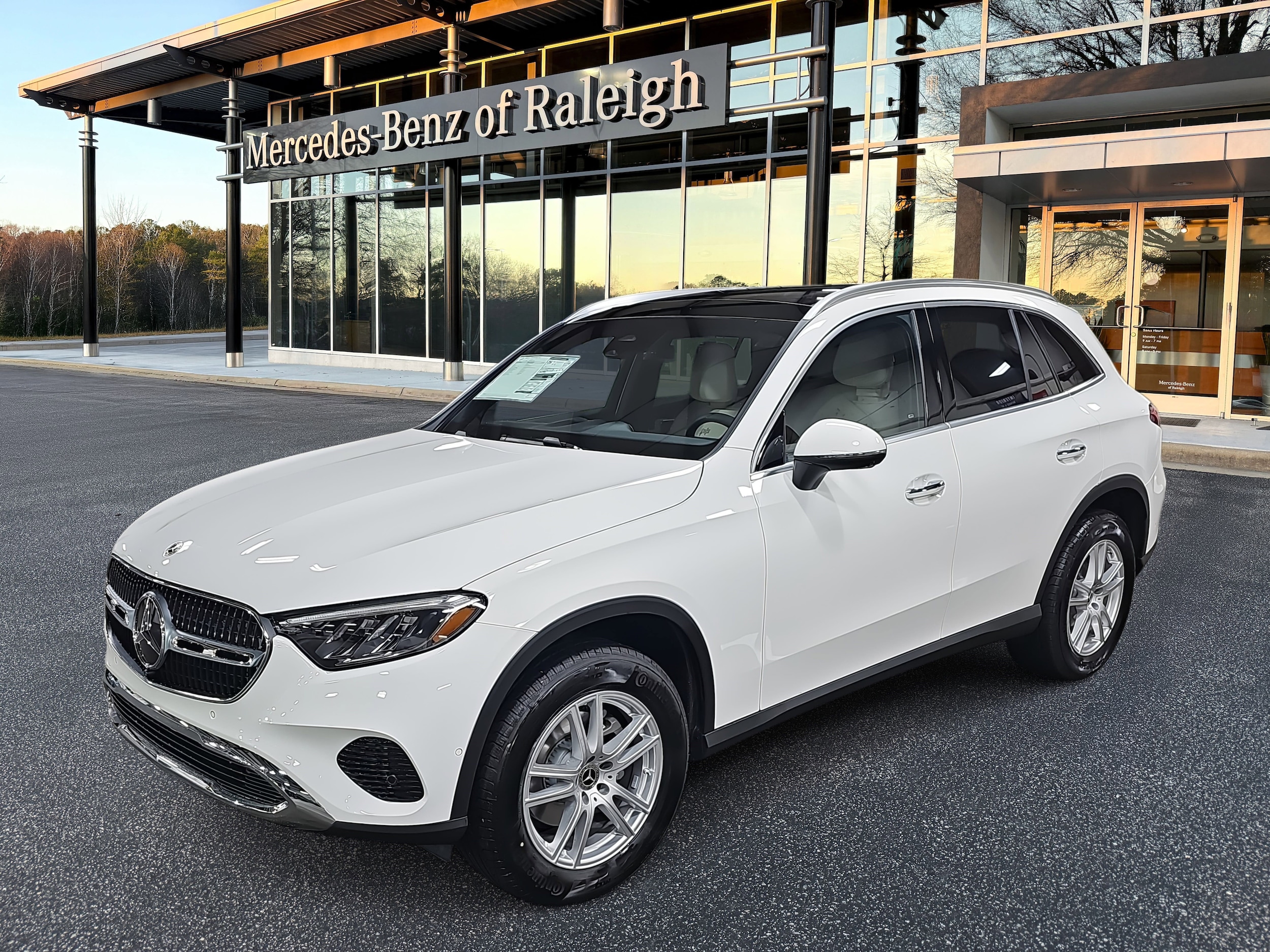 2026 Mercedes-Benz GLC Base's photo