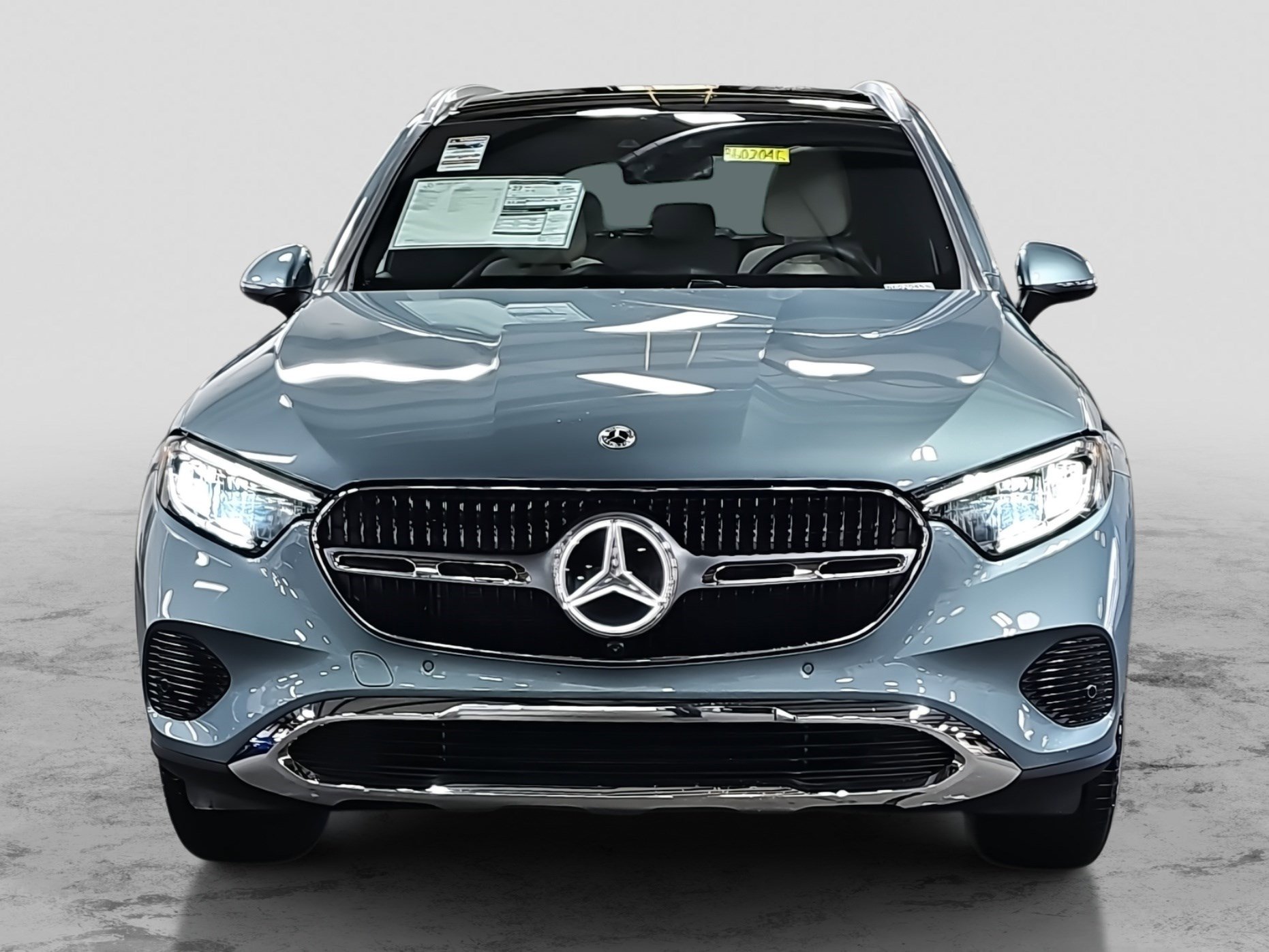 2026 Mercedes Benz GLC 300 photo 2