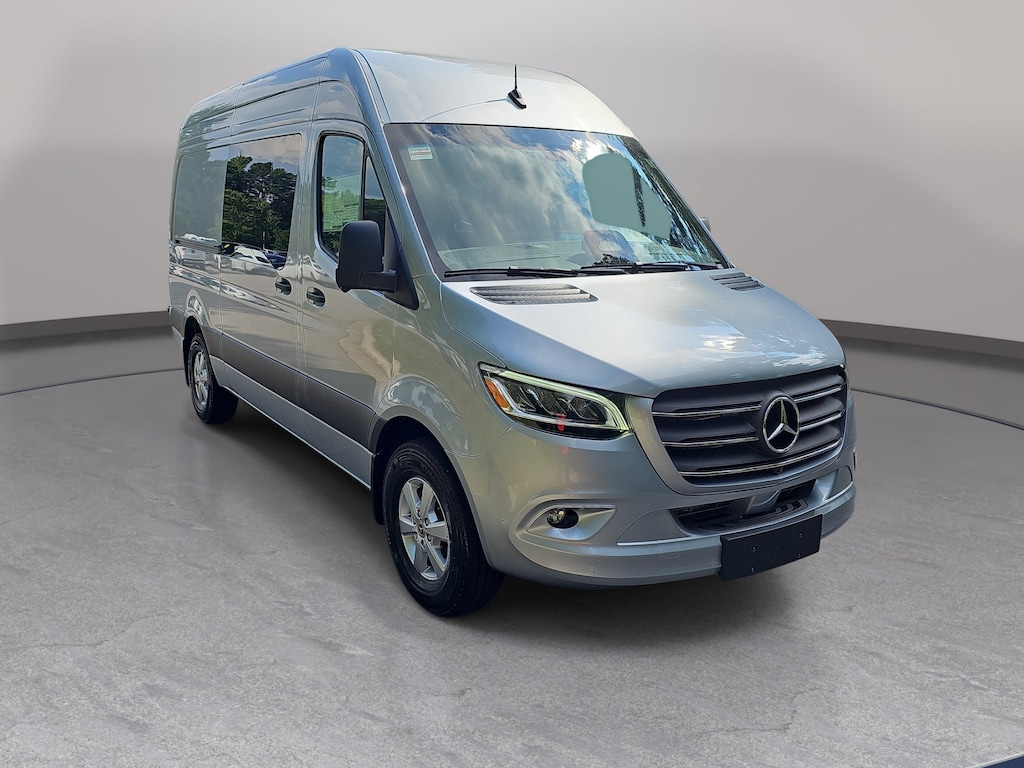 New 2026 Mercedes-Benz Sprinter 2500 Standard Roof 4-Cyl Diesel
