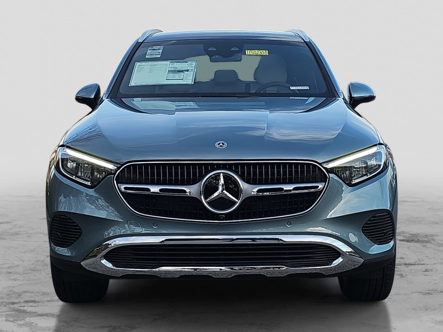 2026 Mercedes Benz GLC 300 photo 2
