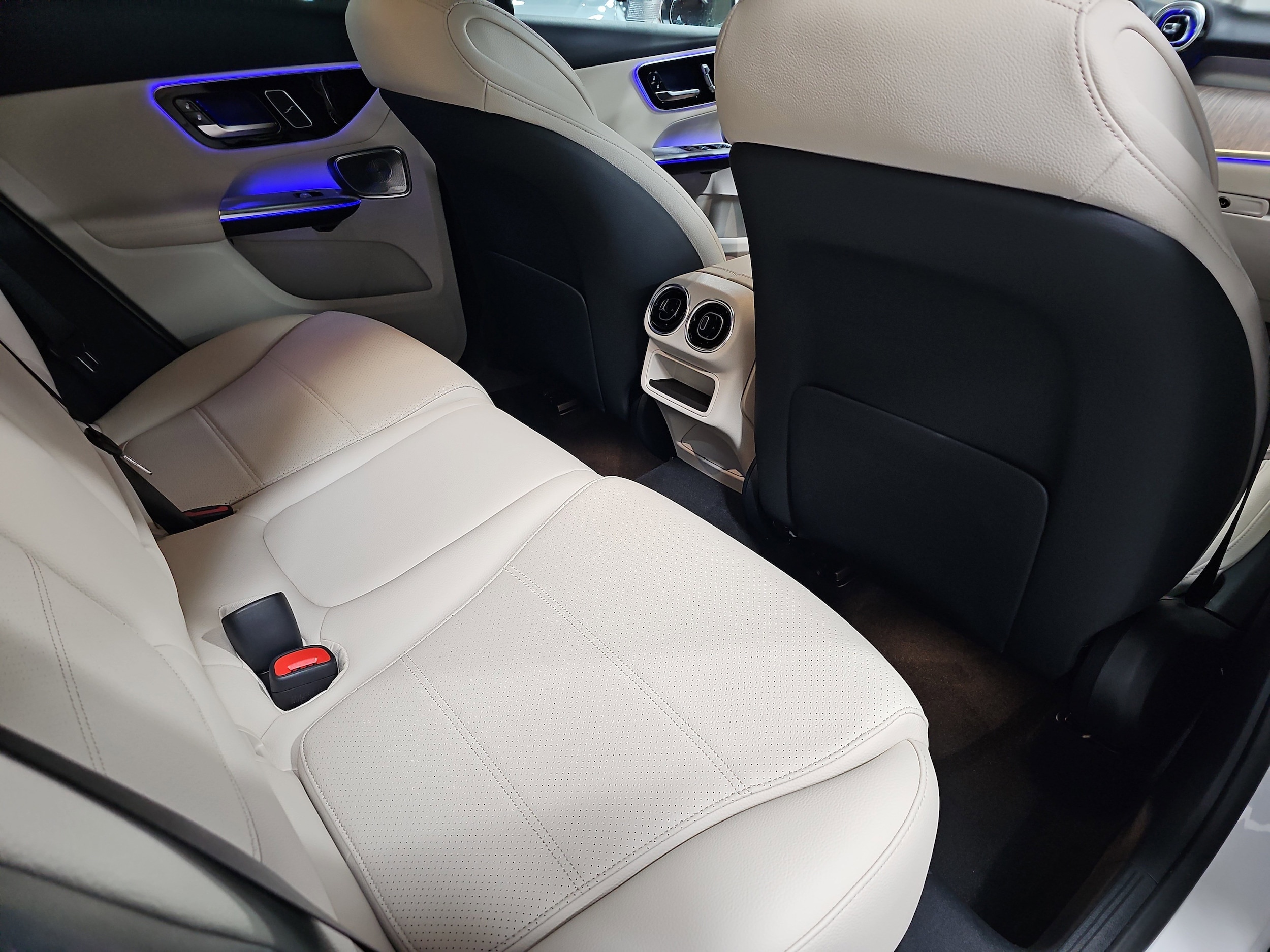 2026 Mercedes-Benz GLC Base - Photo 11