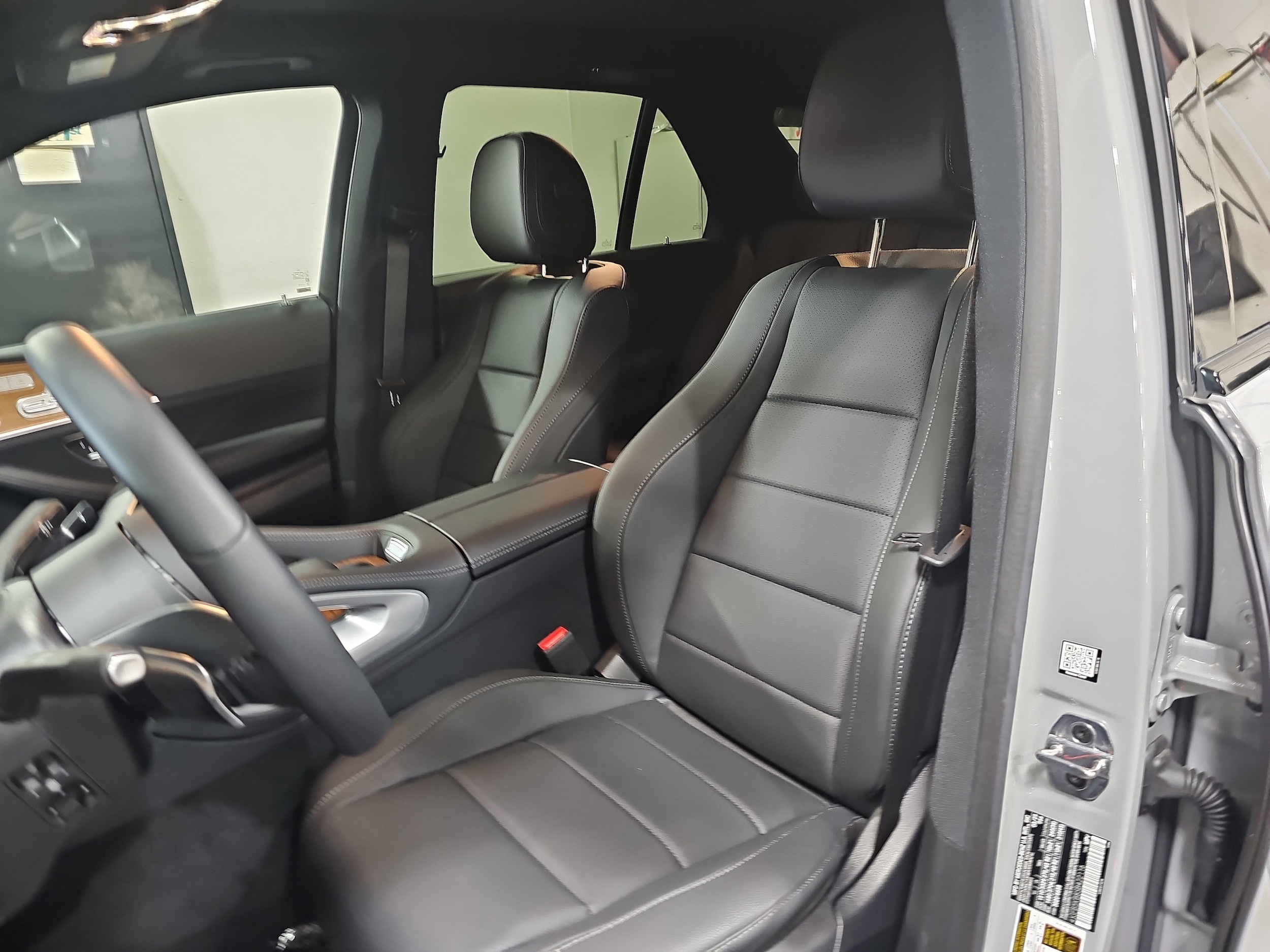 2025 Mercedes-Benz GLE GLE450 - Photo 15