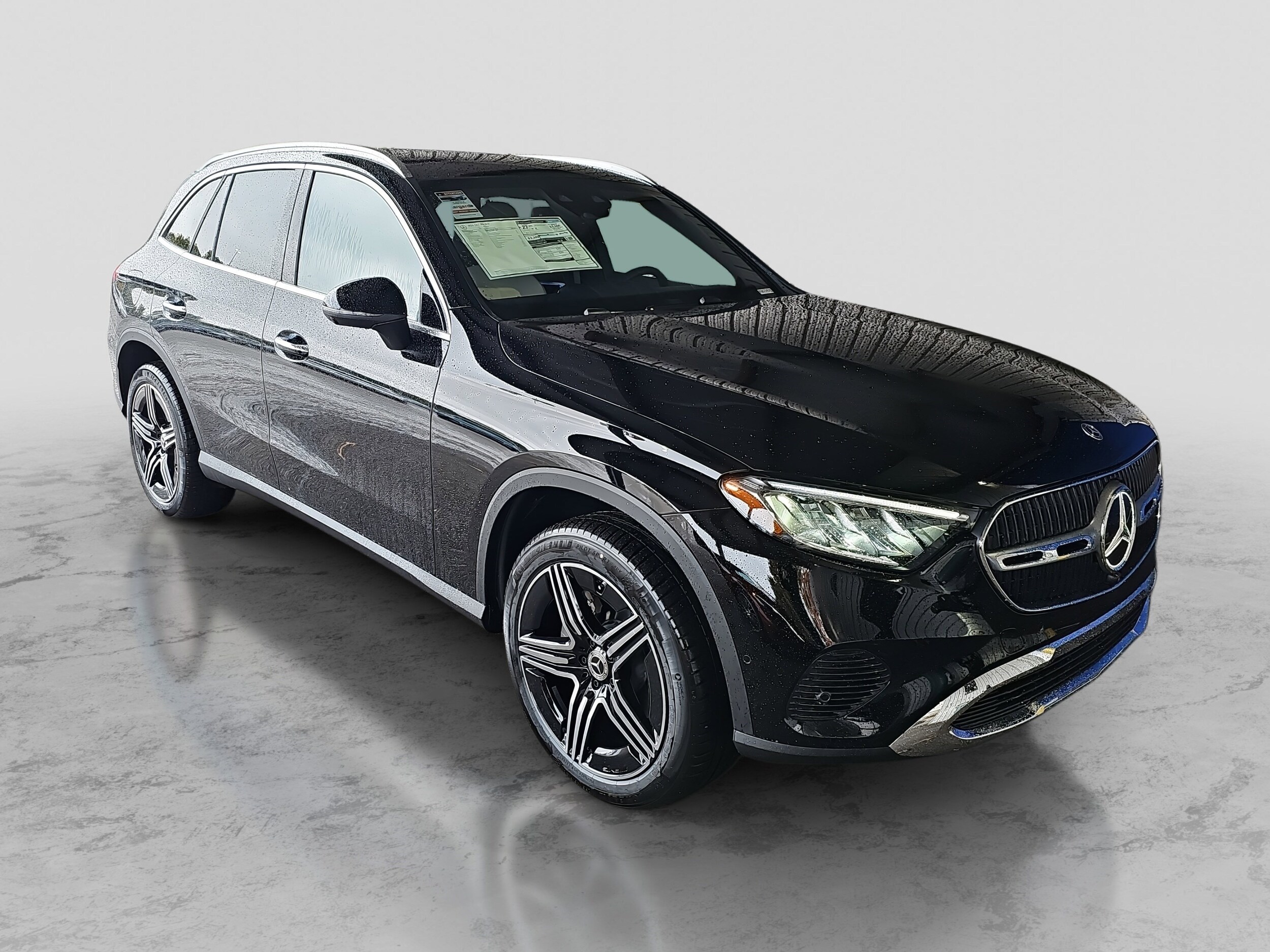 2026 Mercedes Benz GLC 300 photo 3