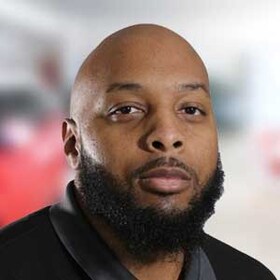 Staff member  Desmin Moore from ID_966fd0654399