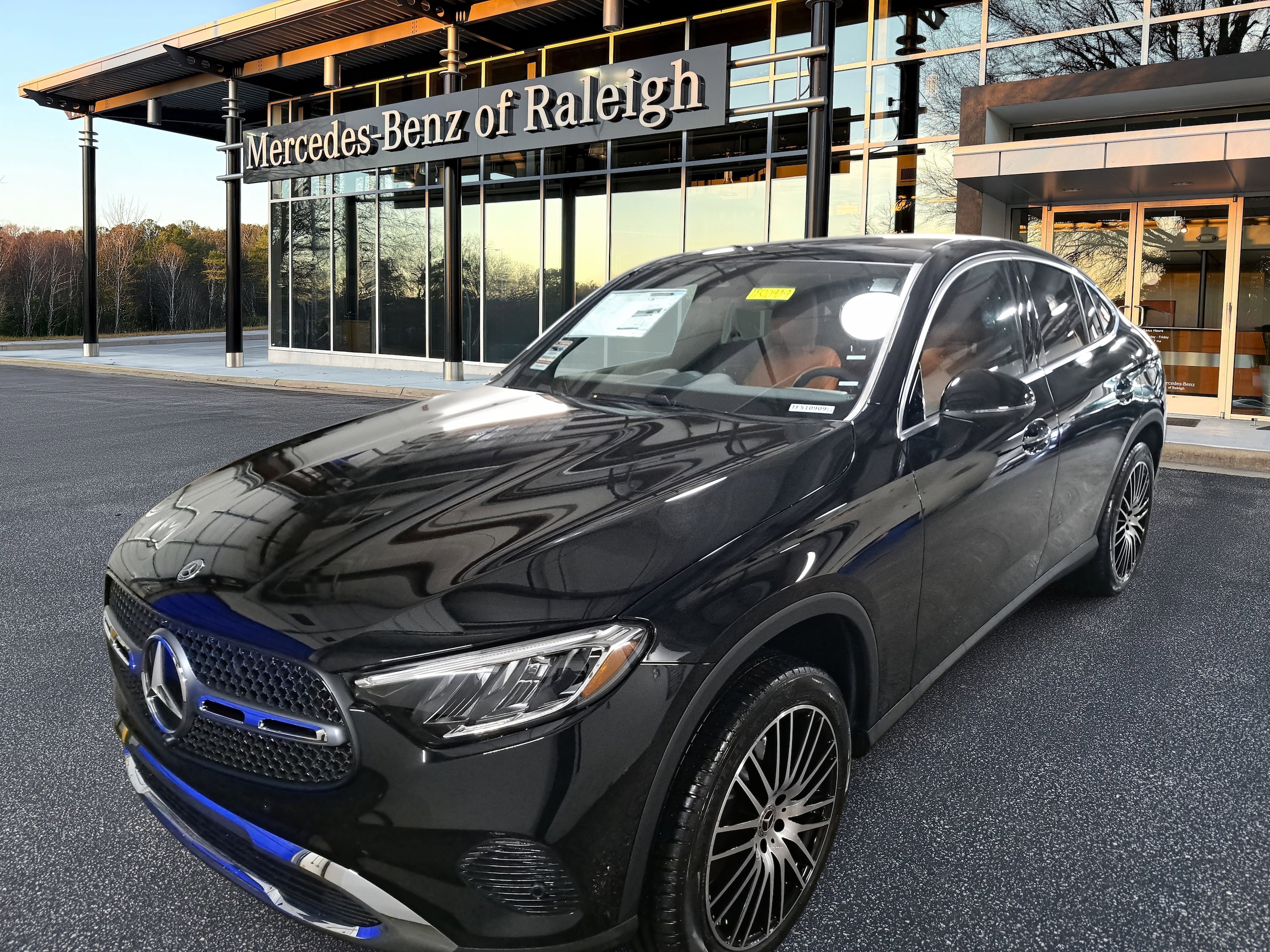 2026 Mercedes-Benz GLC Coupe GLC 300's photo