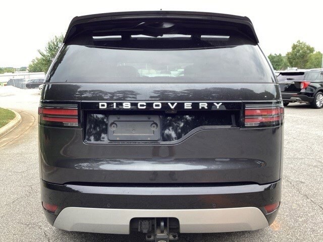 2024 Land Rover Discovery Metropolitan Edition photo 3