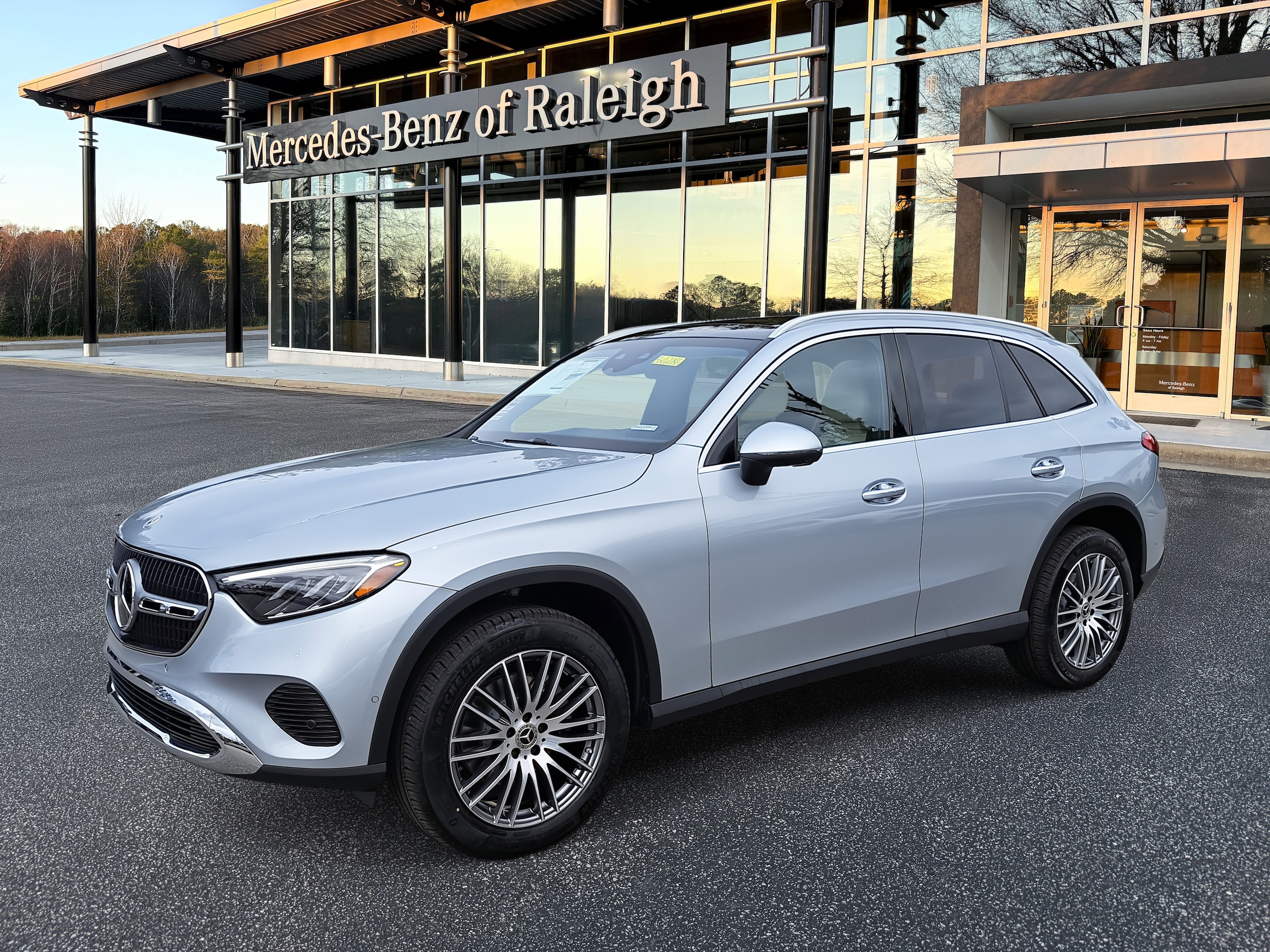 2026 Mercedes-Benz GLC Base's photo