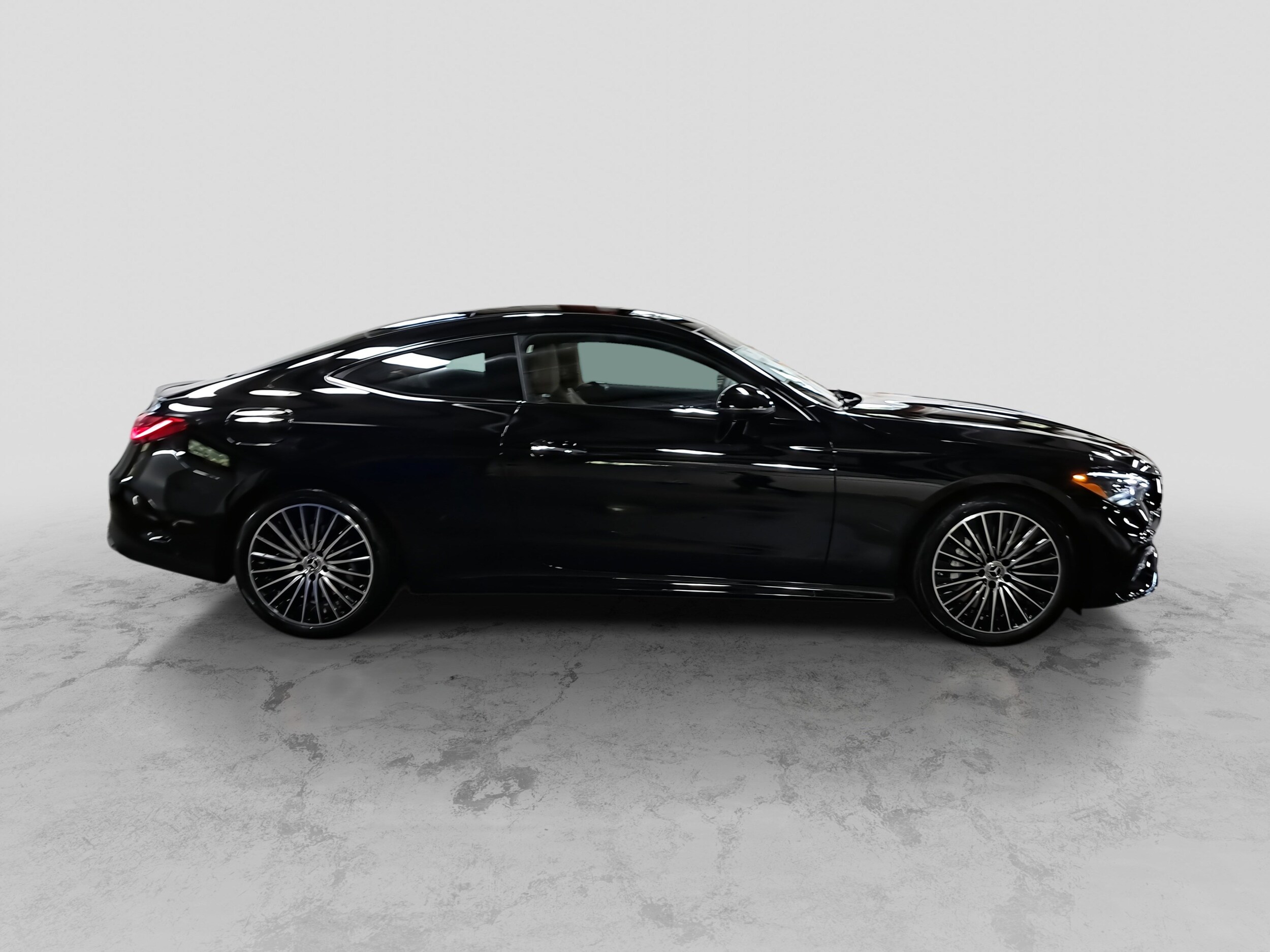 2026 Mercedes Benz CLE 450 4MATIC photo 4