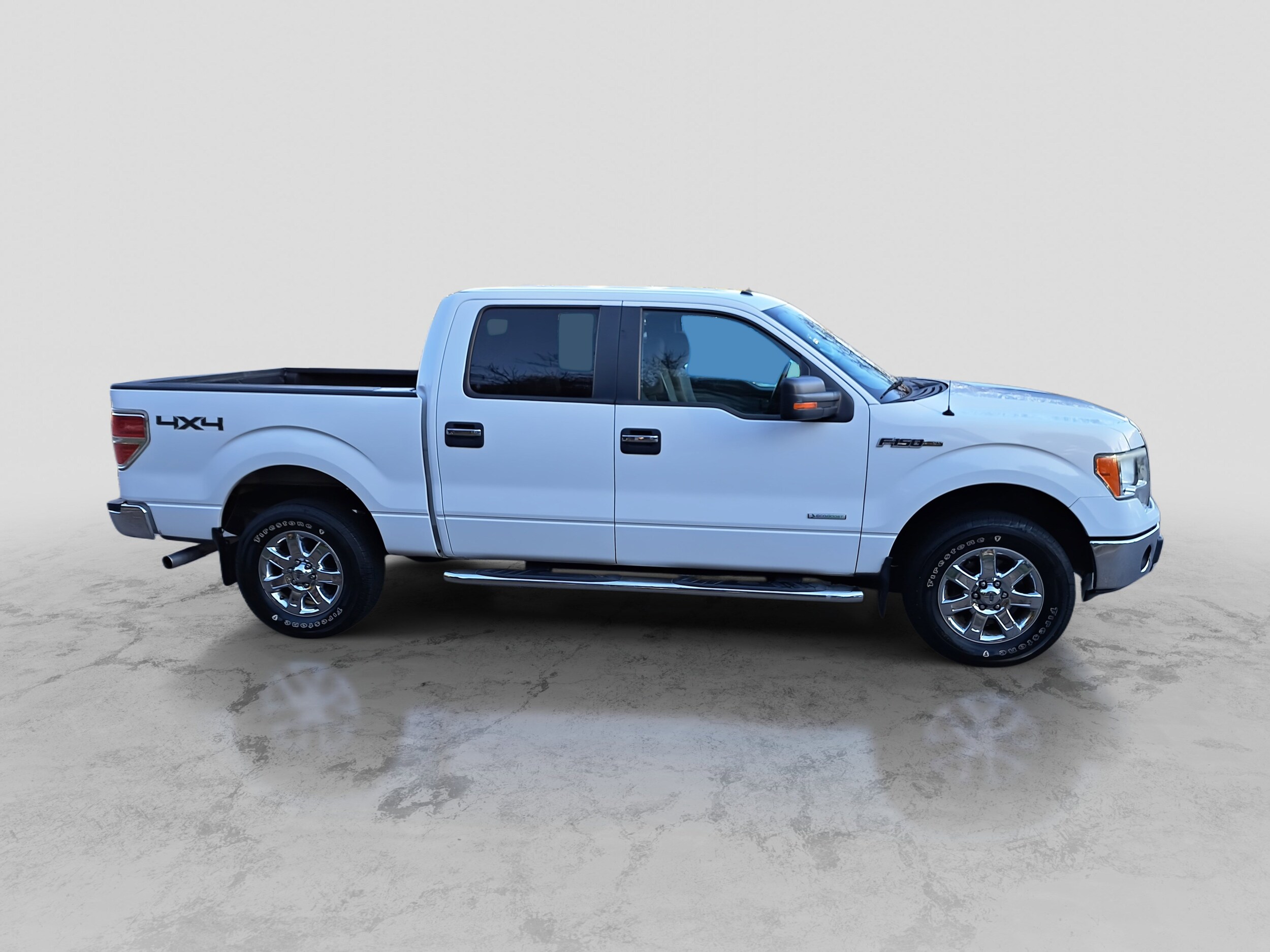 2013 Ford F-150 XLT photo 2