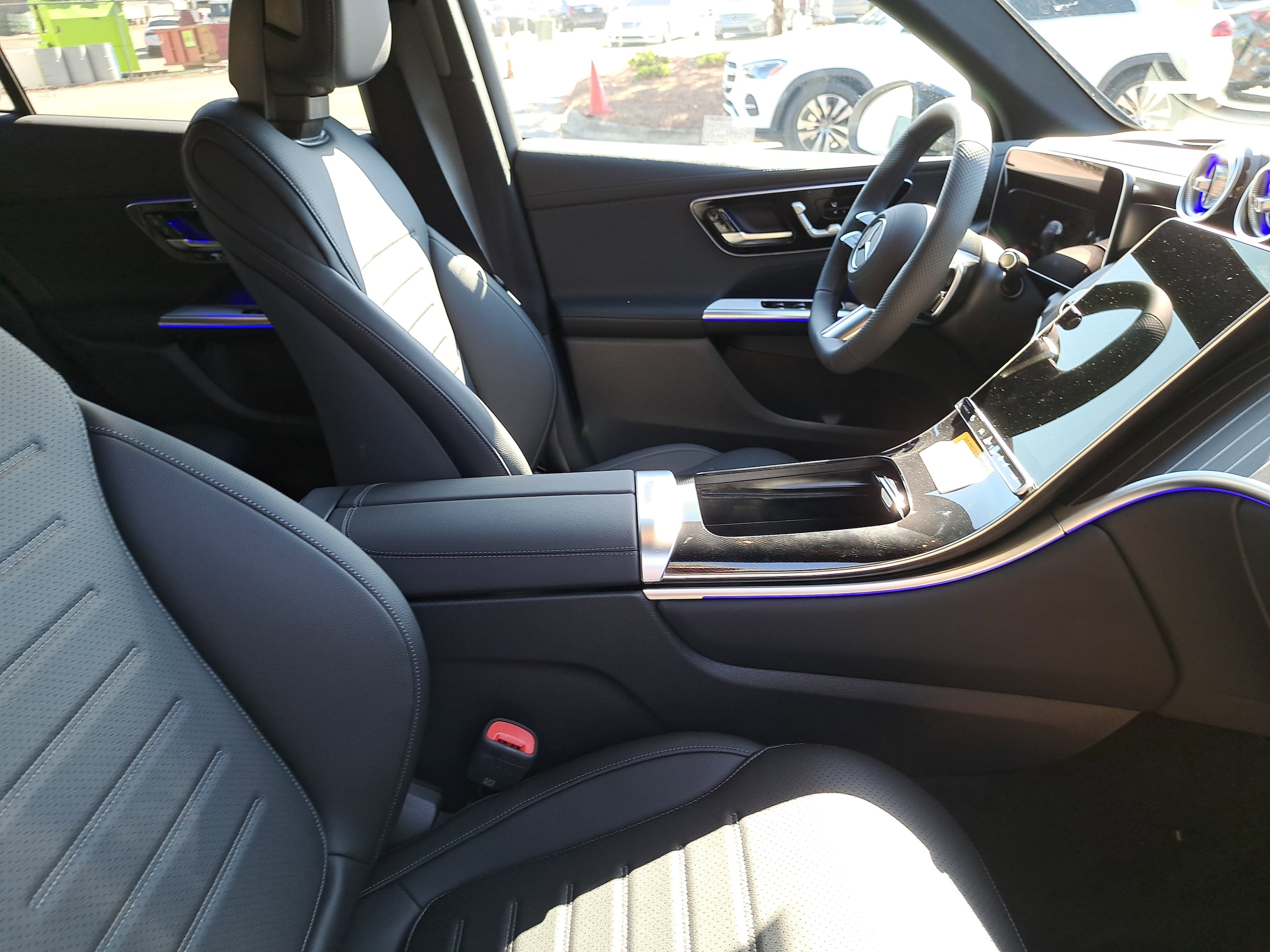 2026 Mercedes-Benz GLC Base - Photo 10