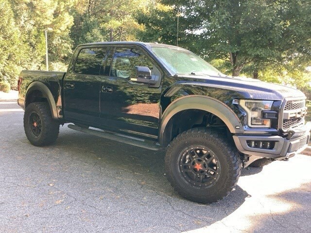 2017 Ford F-150 Raptor photo 2