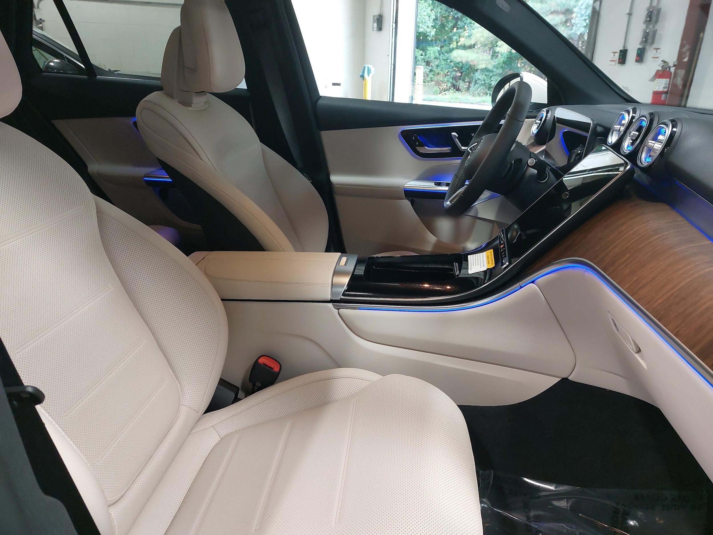 2026 Mercedes-Benz GLC Base - Photo 10