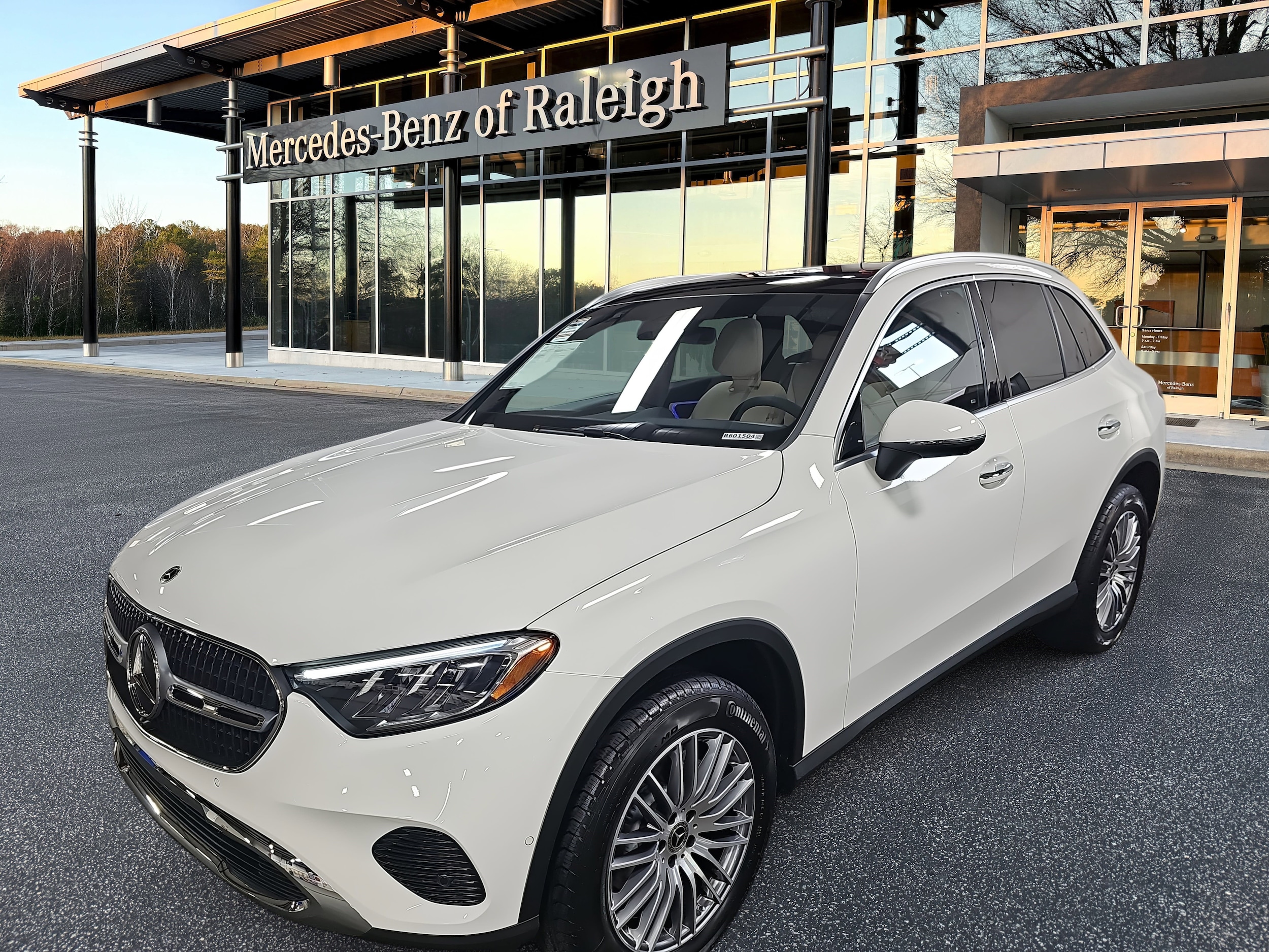 2026 Mercedes-Benz GLC Base's photo