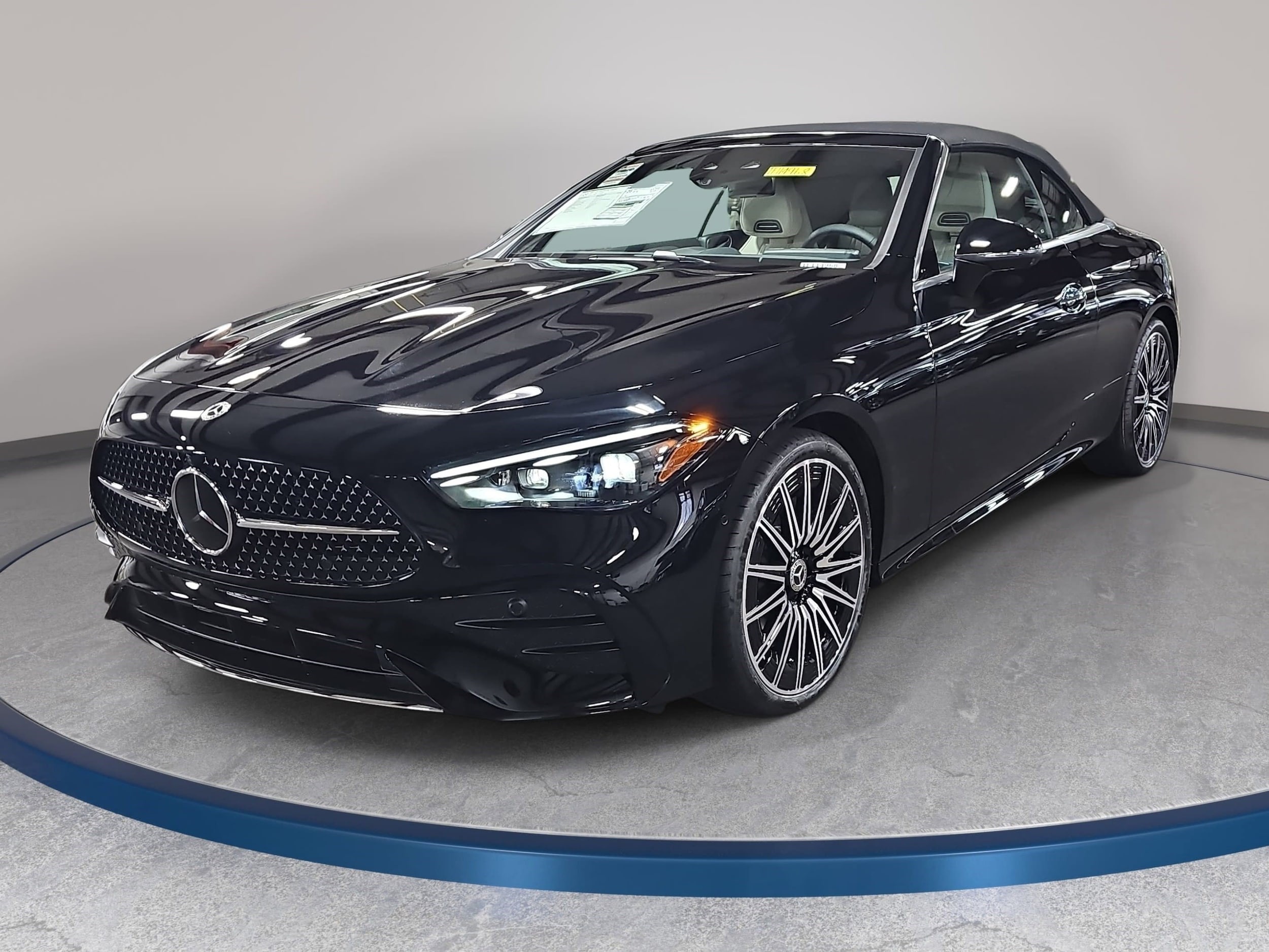 2026 Mercedes-Benz CLE CLE 450 4Matic Cabriolet's photo