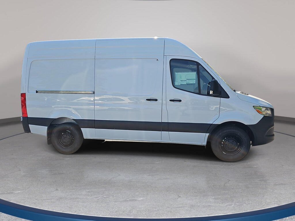 New 2026 Mercedes-Benz Sprinter 2500 Standard Roof 4-Cyl Diesel