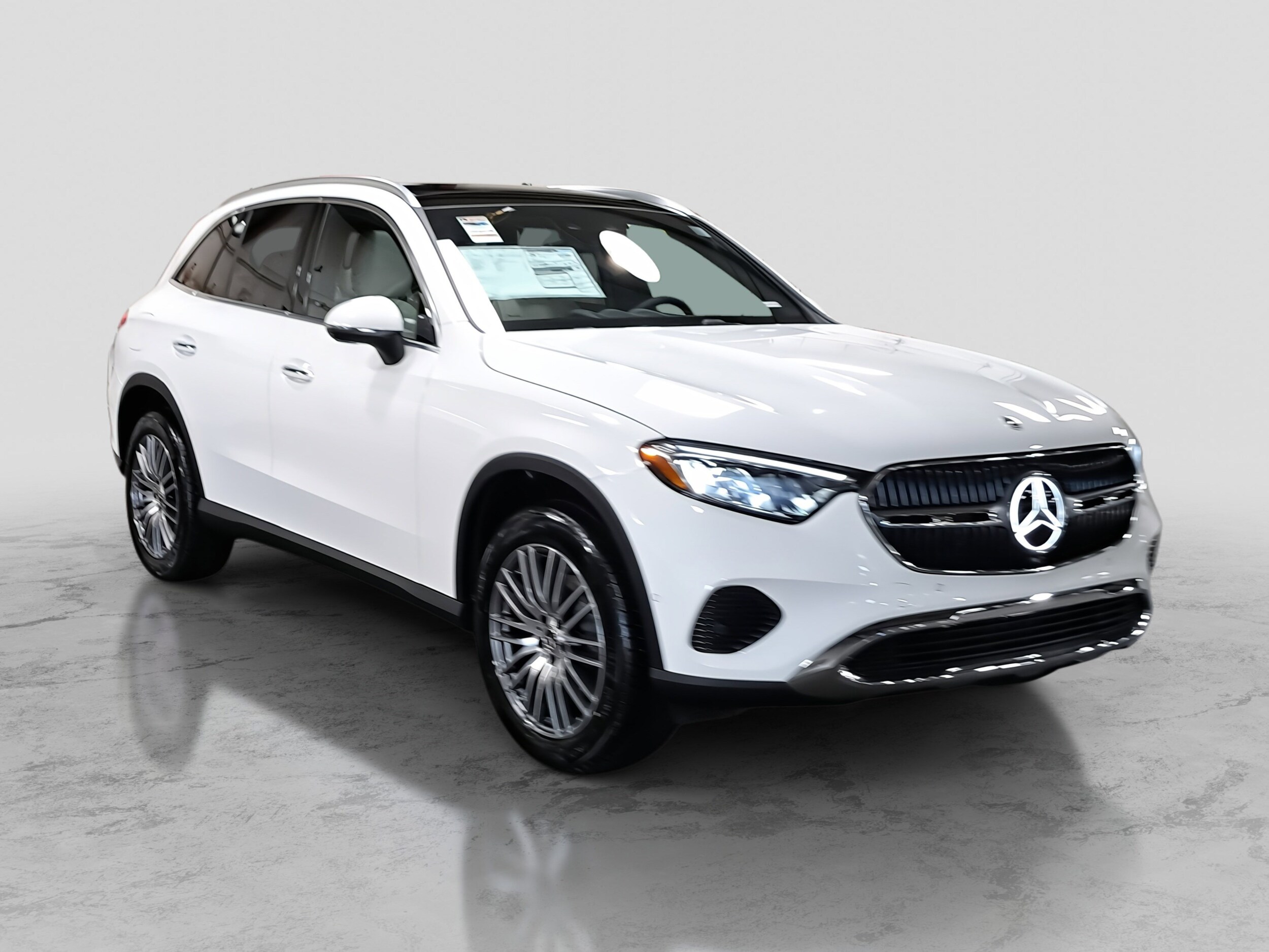 2026 Mercedes Benz GLC 300 4MATIC photo 2