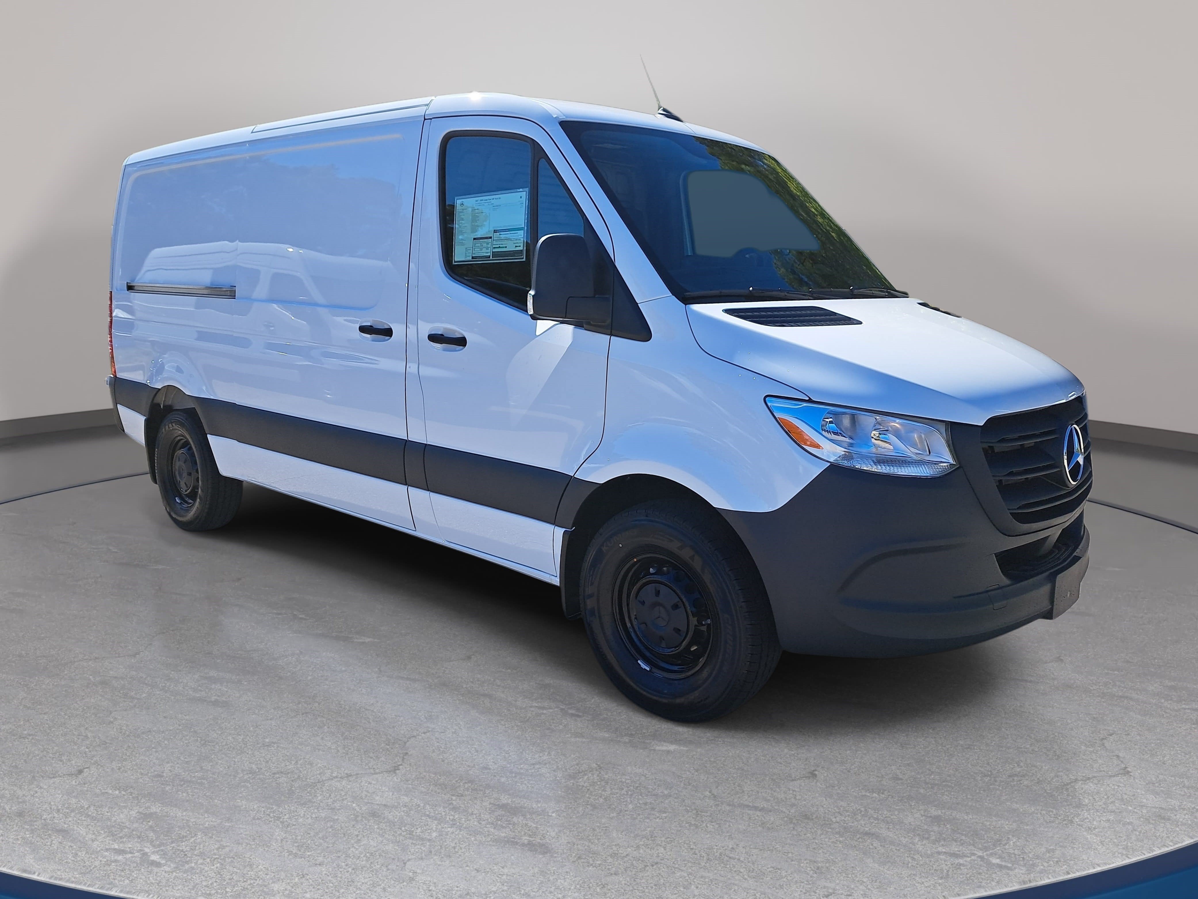 New 2027 Mercedes-Benz Sprinter 2500 Standard Roof 4-Cyl Diesel