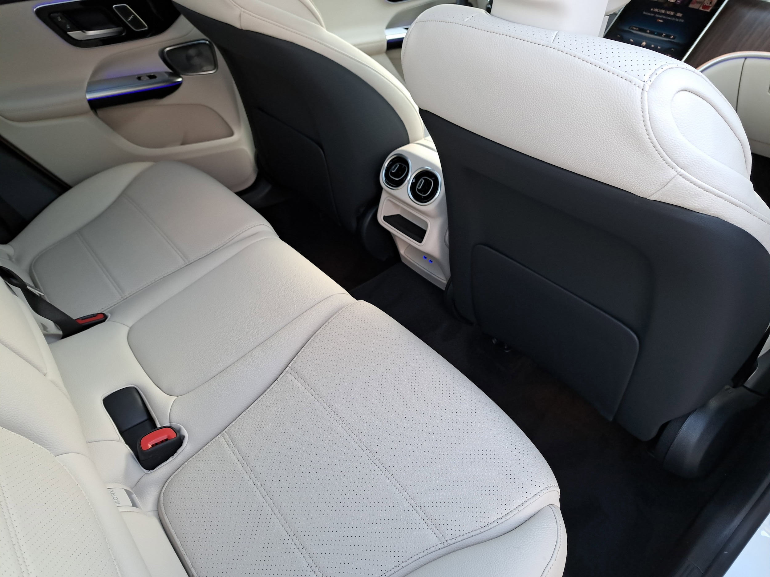 2026 Mercedes-Benz GLC Base - Photo 11