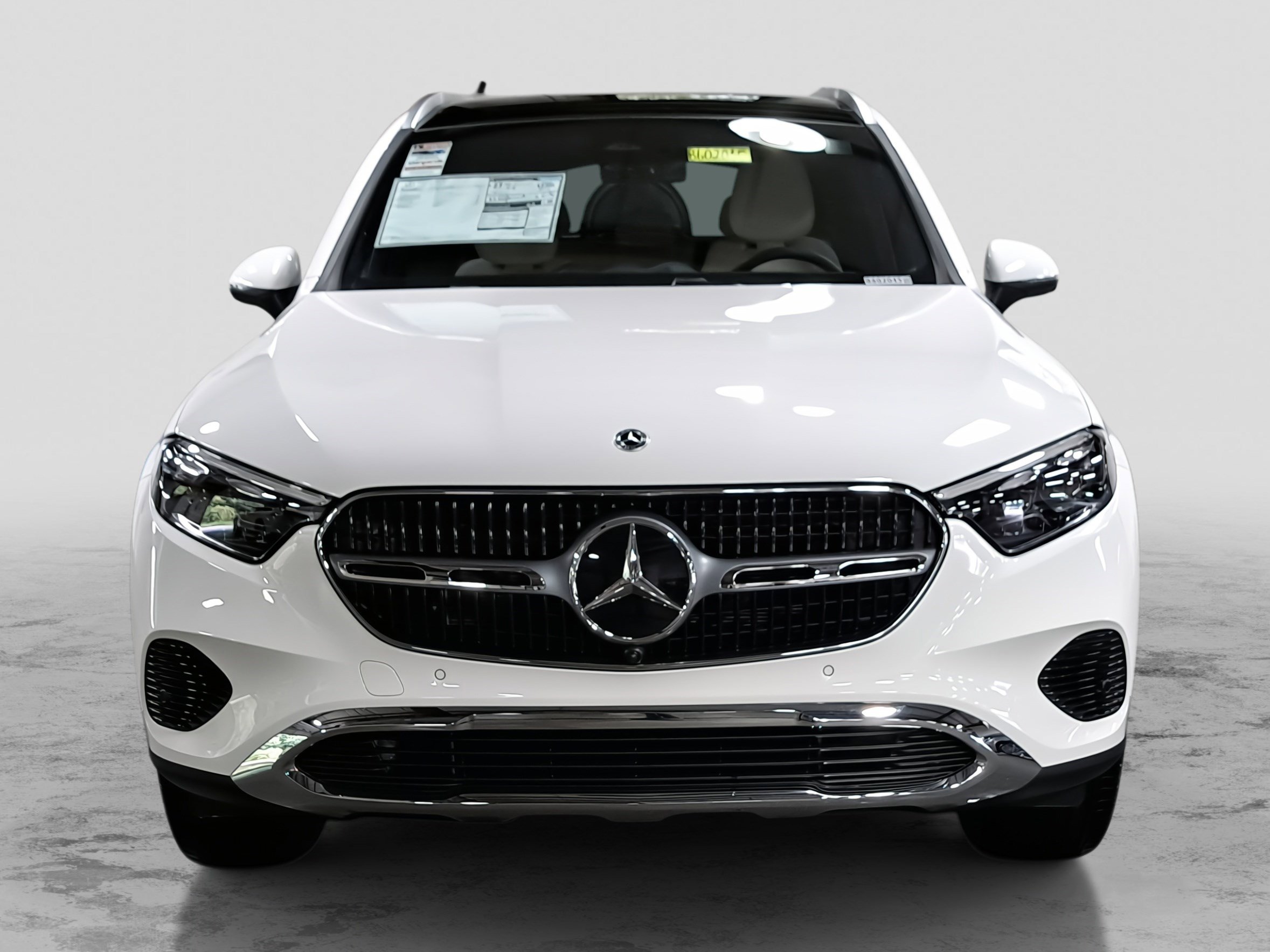 2026 Mercedes Benz GLC 300 photo 2