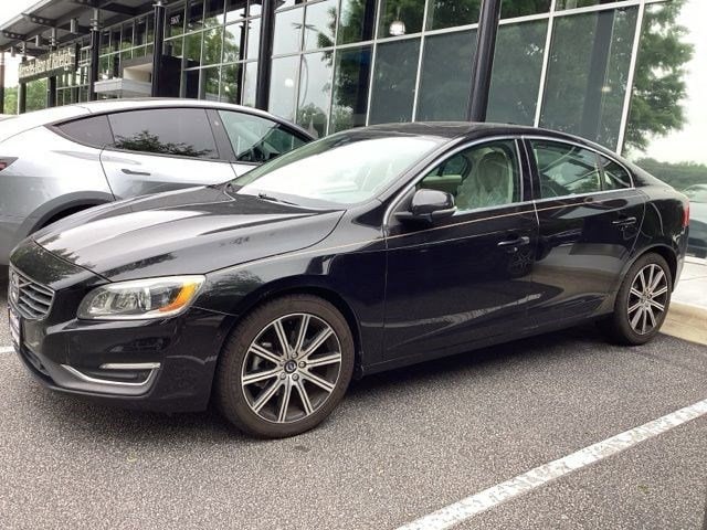2016 Volvo S60 T5 Drive-E FWD Inscription Platinum's photo