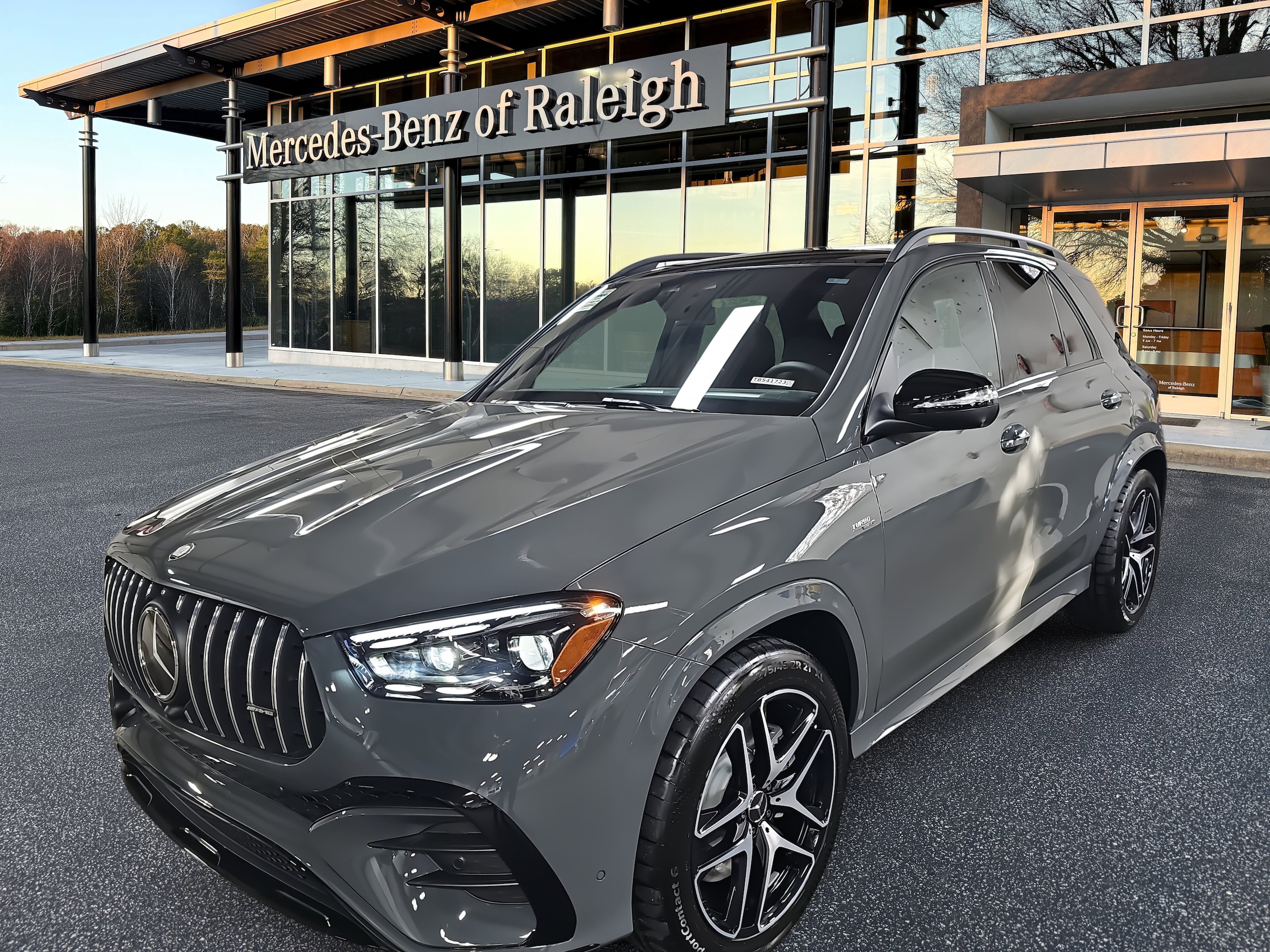 2026 Mercedes-Benz GLE AMG GLE 53's photo