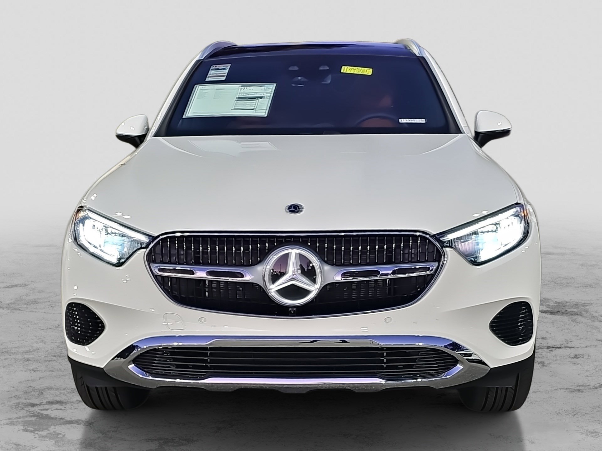 2026 Mercedes Benz GLC 300 photo 2