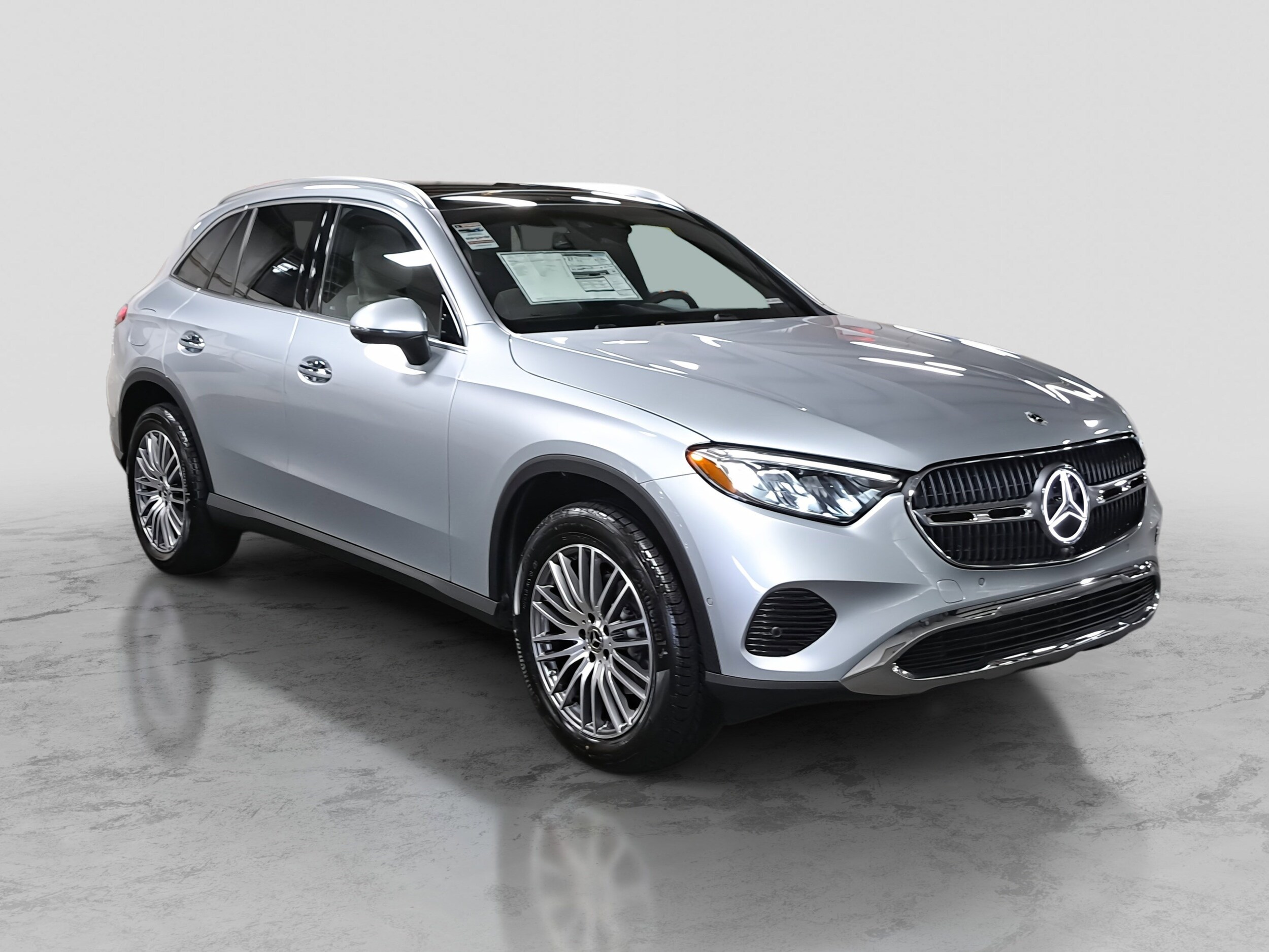 2026 Mercedes Benz GLC 300 photo 3