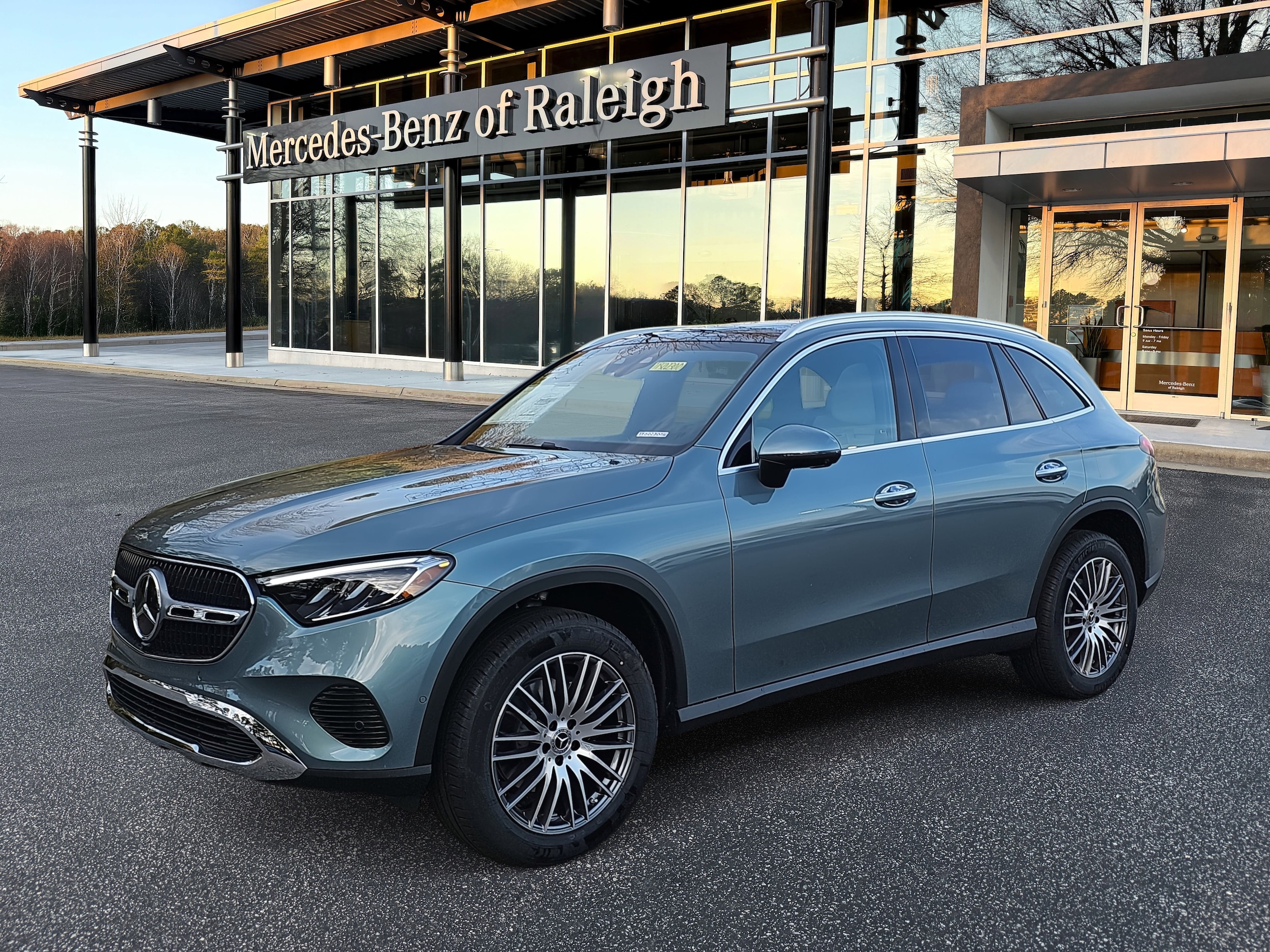 2026 Mercedes-Benz GLC Base's photo