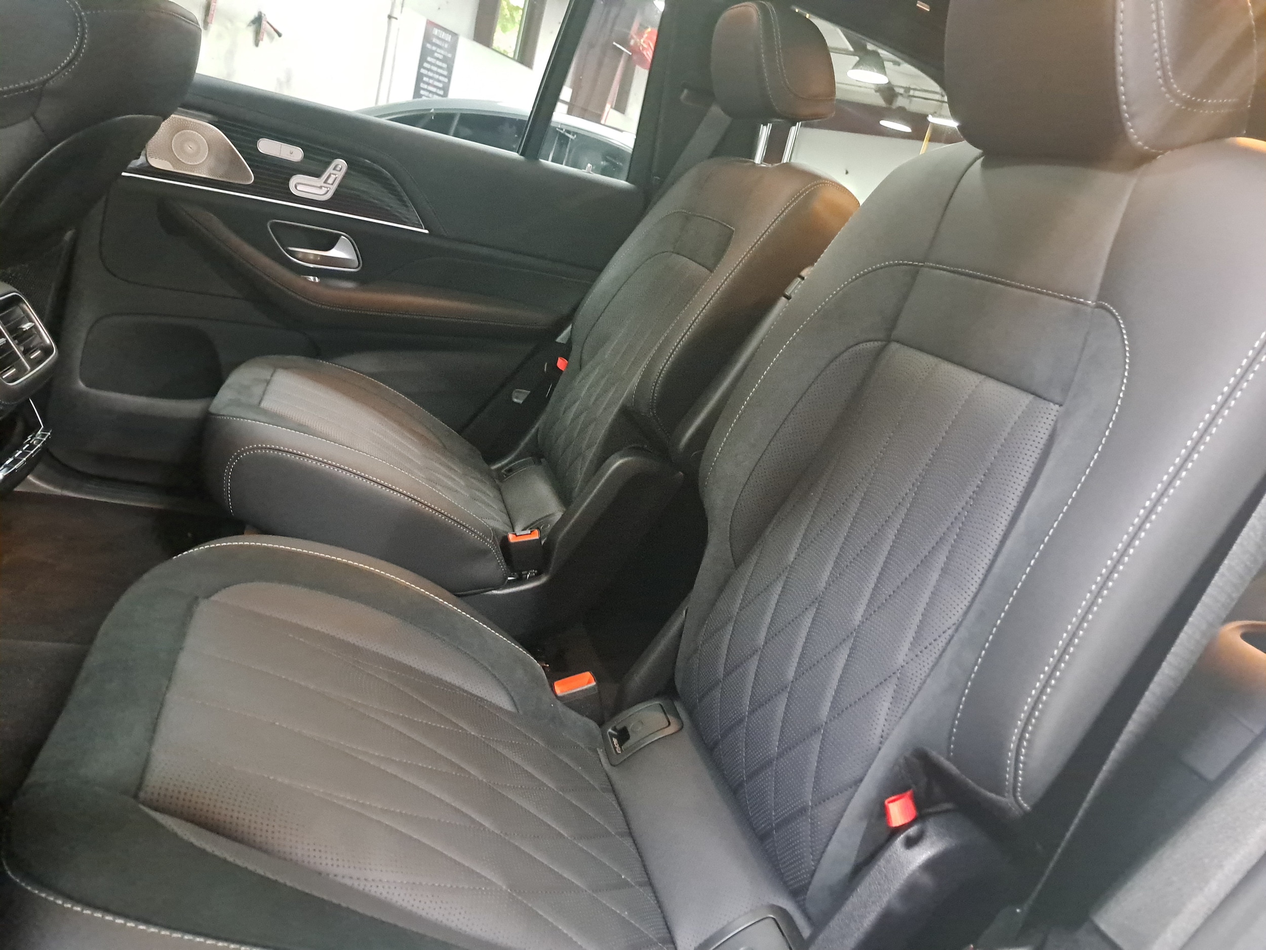 2026 Mercedes-Benz GLS AMG GLS 63 - Photo 15