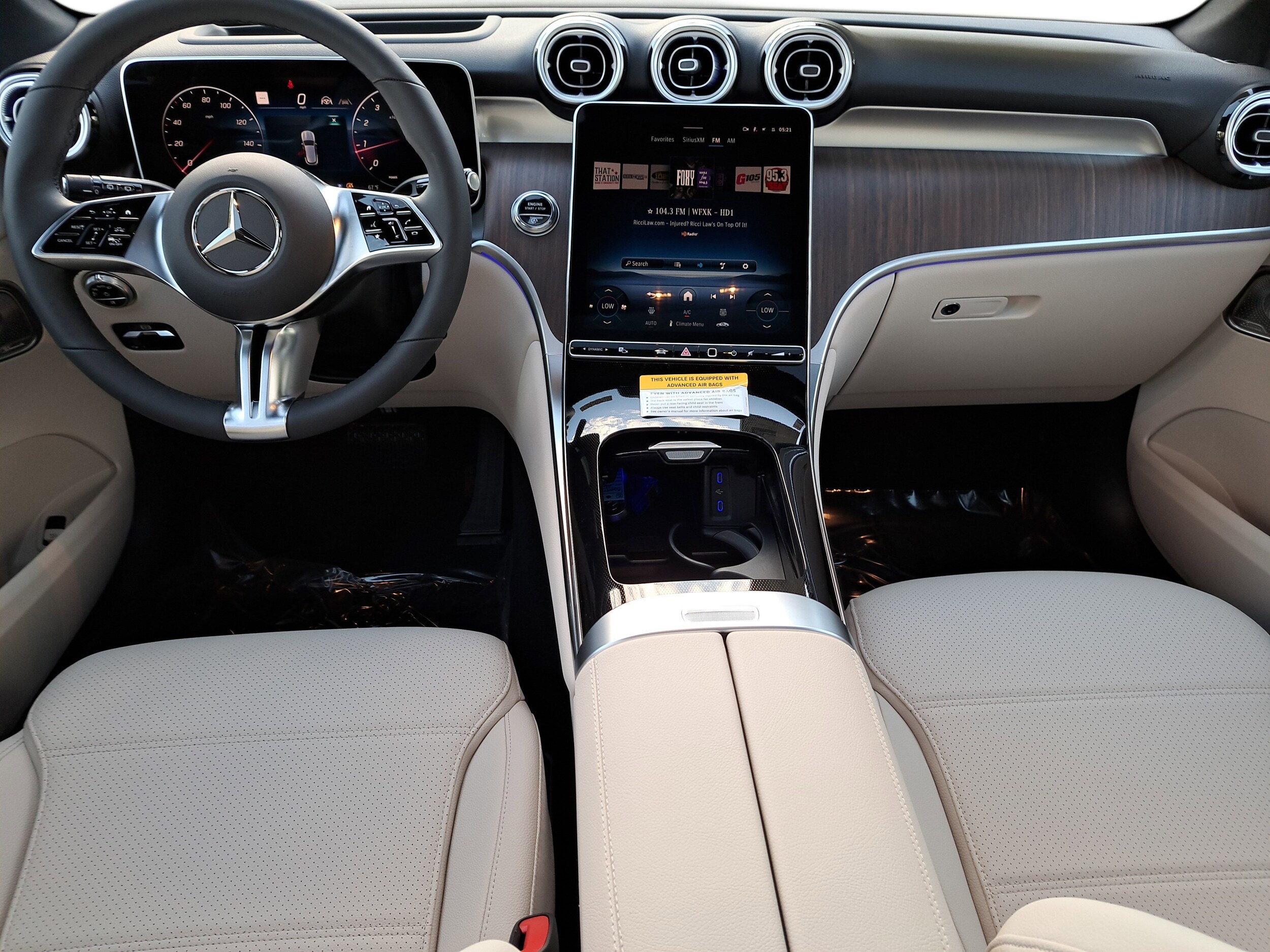 2026 Mercedes-Benz GLC Base - Photo 9