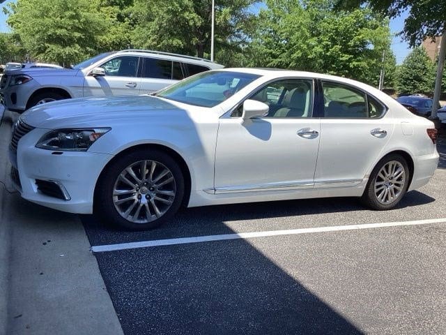 2016 Lexus LS 500 460's photo