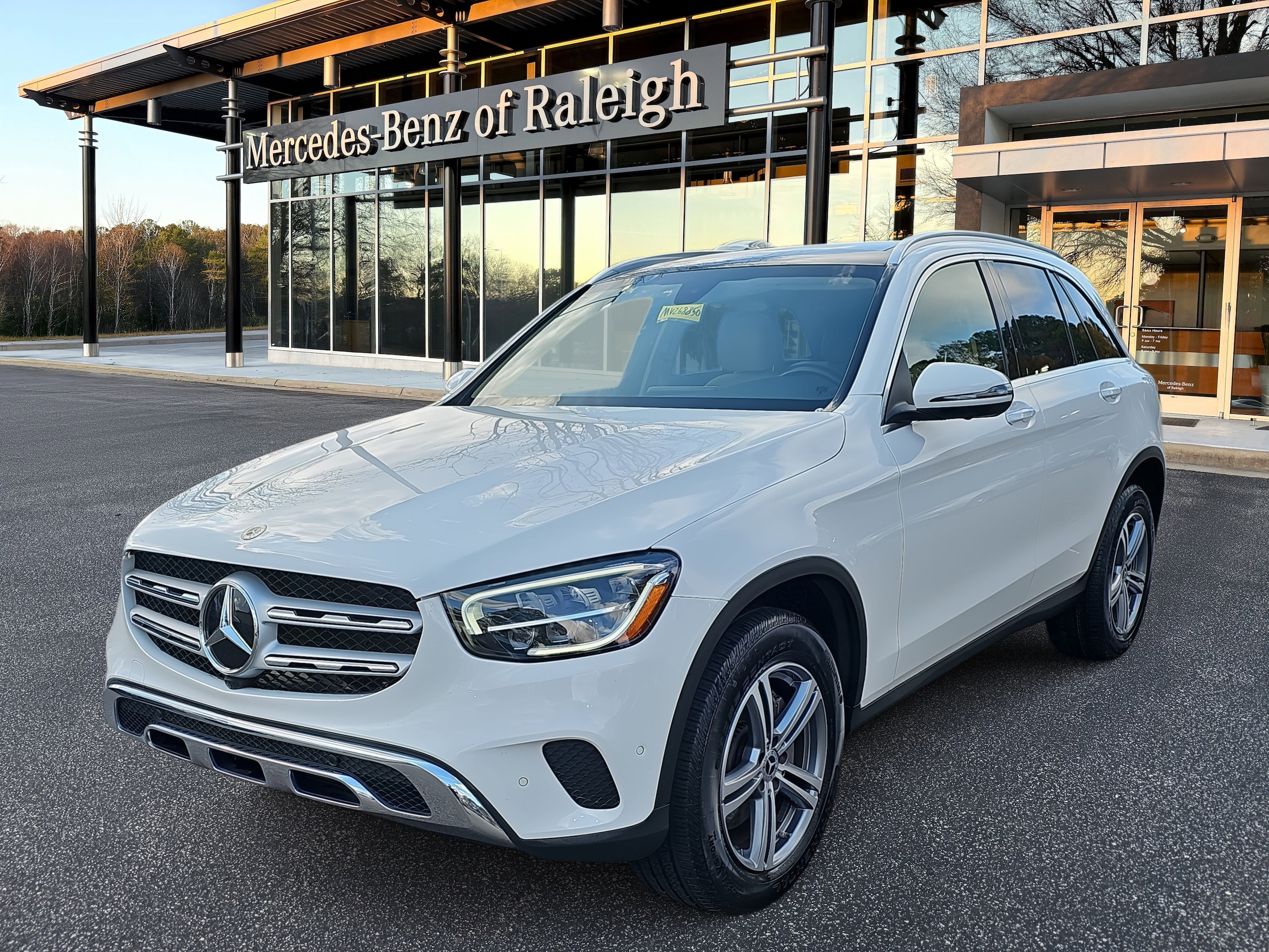 2021 Mercedes-Benz GLC GLC300's photo