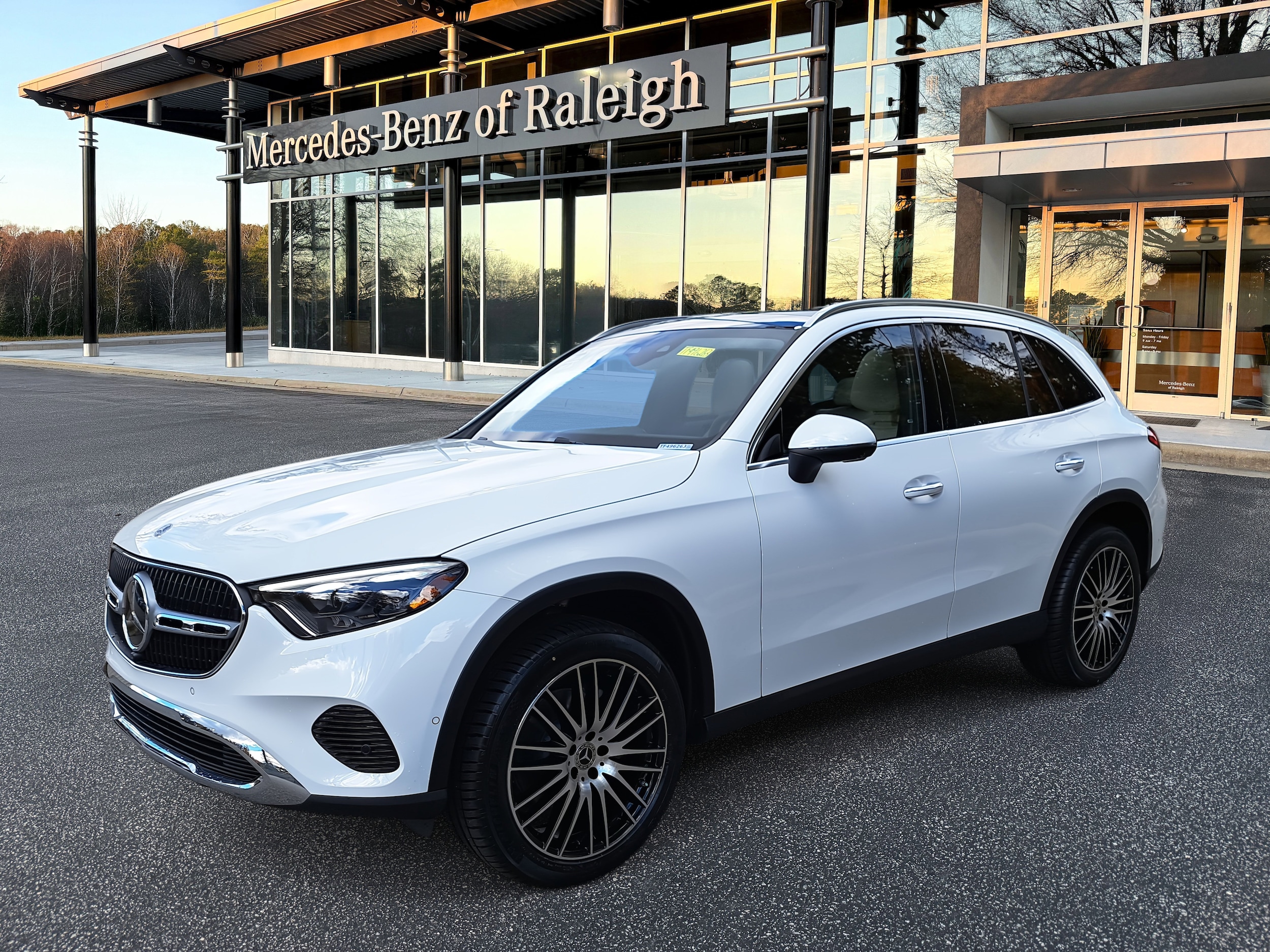 2026 Mercedes-Benz GLC Base's photo