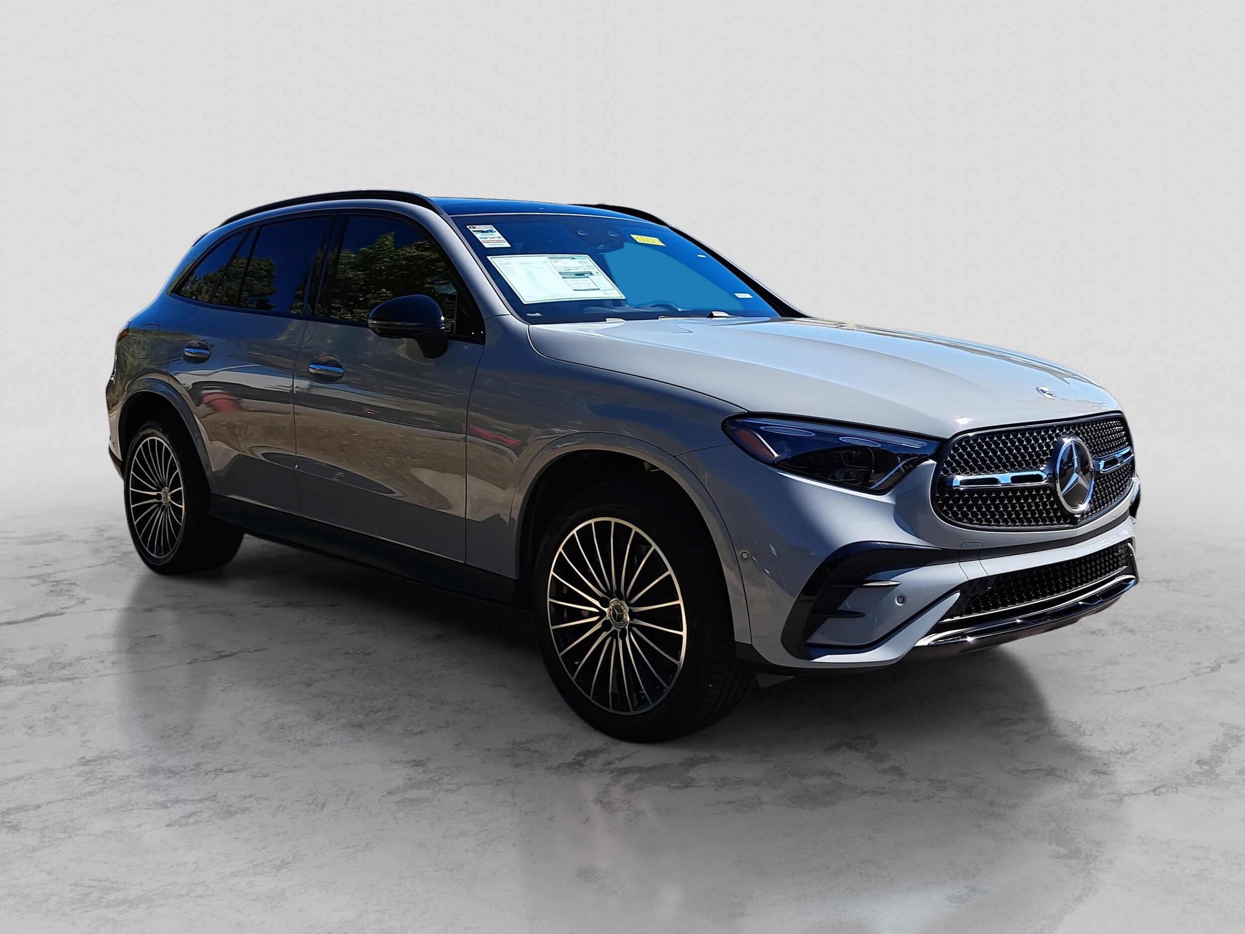 2026 Mercedes Benz GLC 300 photo 3