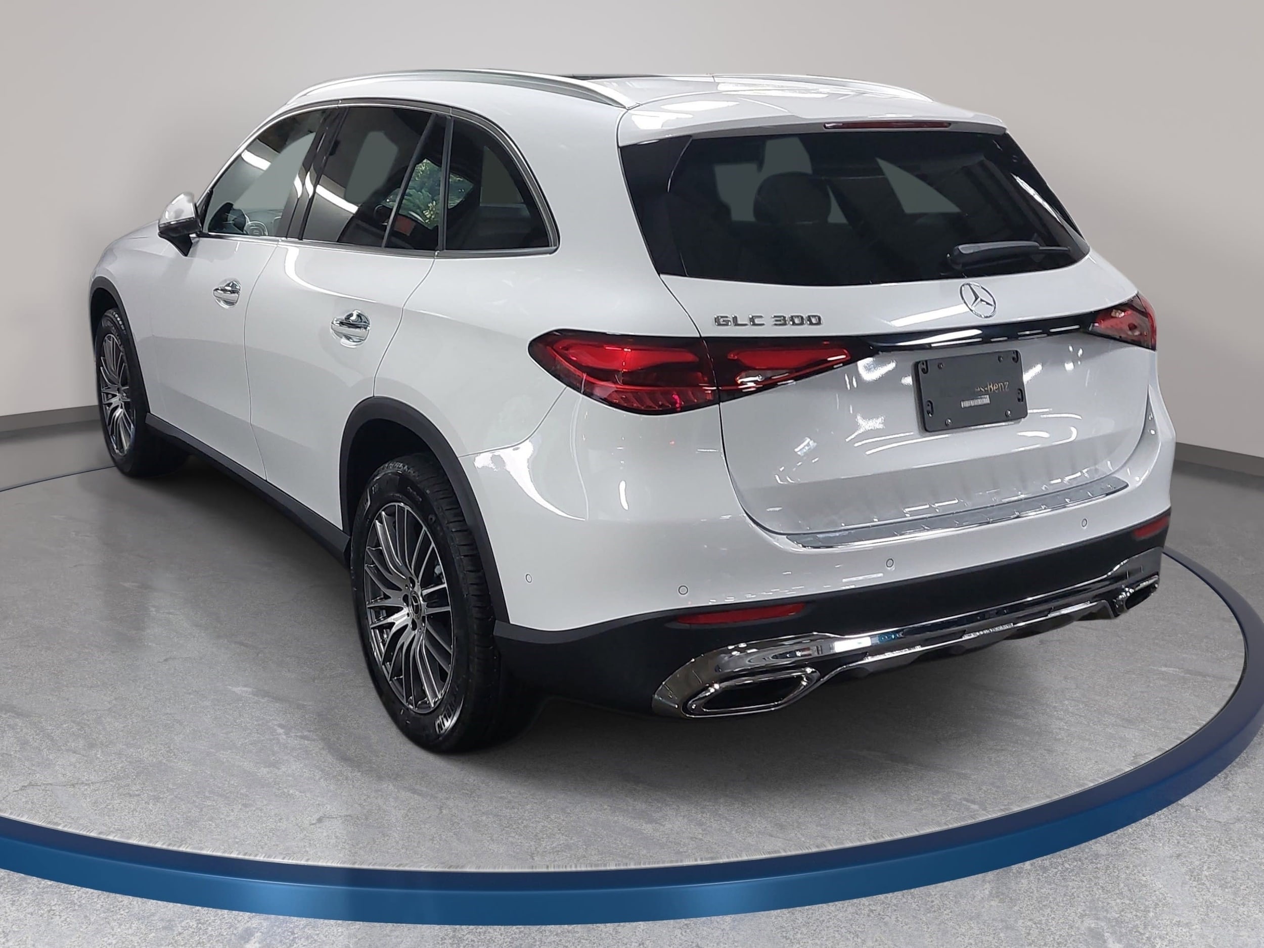 2026 Mercedes-Benz GLC Base - Photo 7