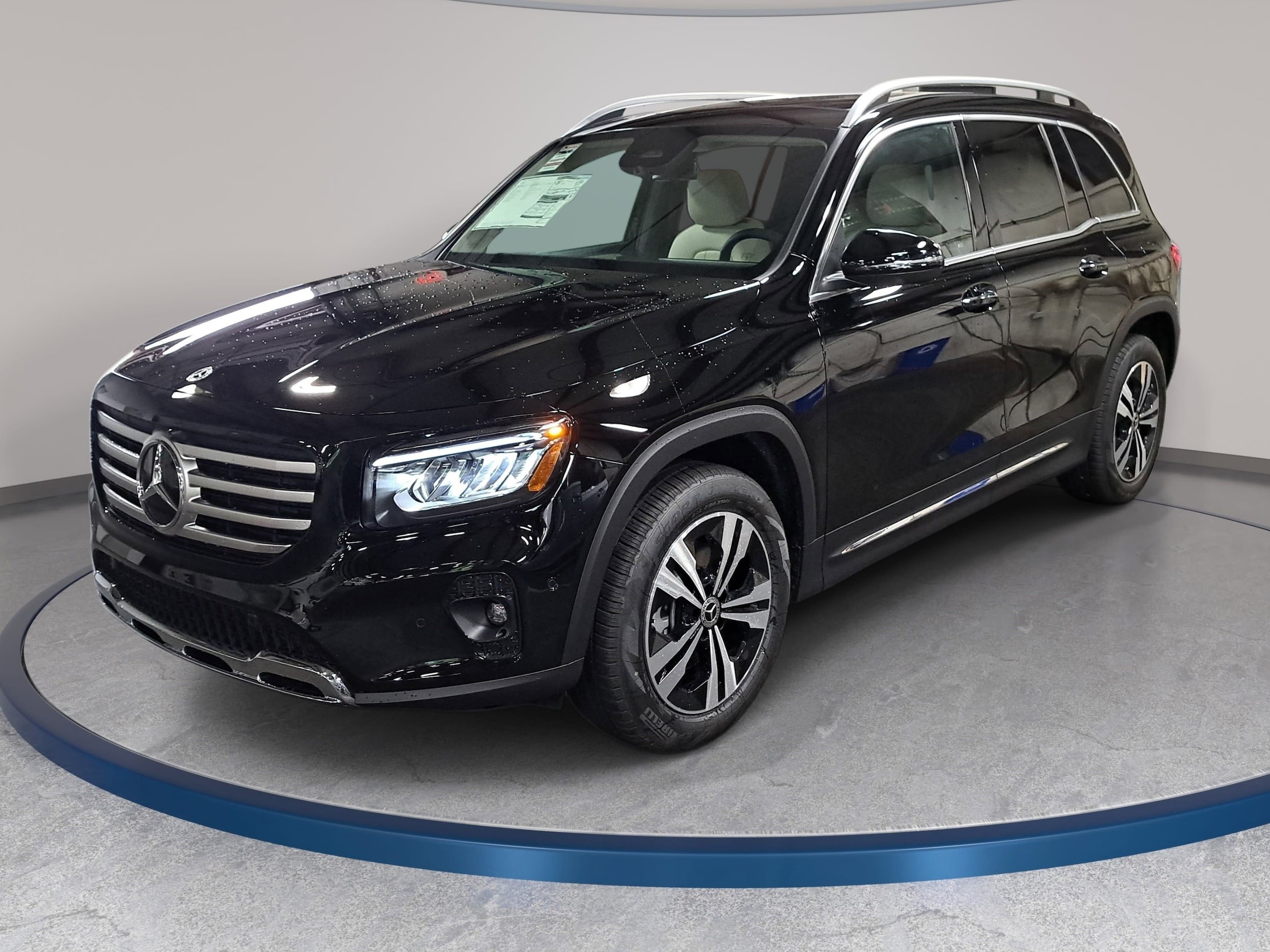 2026 Mercedes-Benz GLB GLB 250's photo