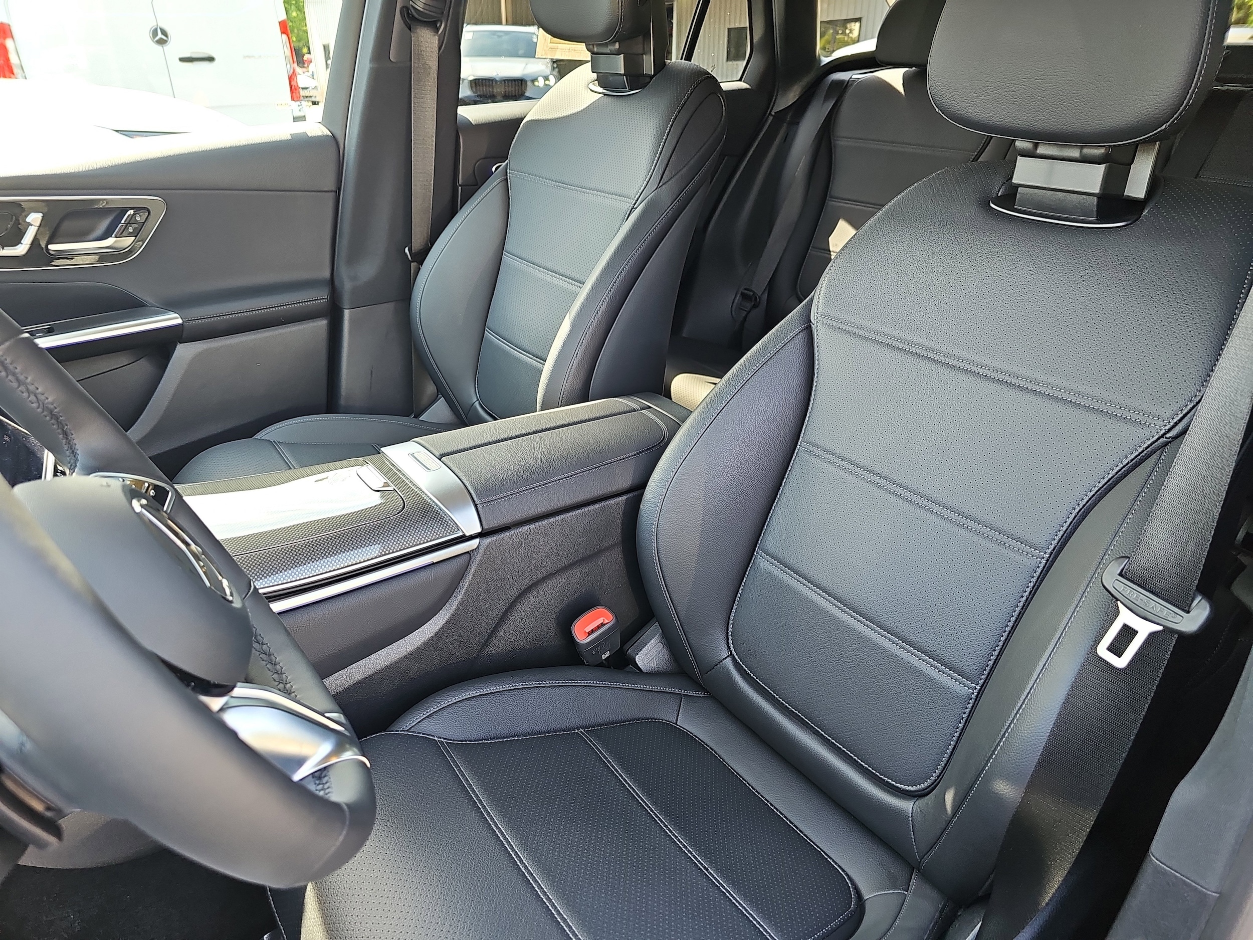 2026 Mercedes-Benz GLC Base - Photo 17