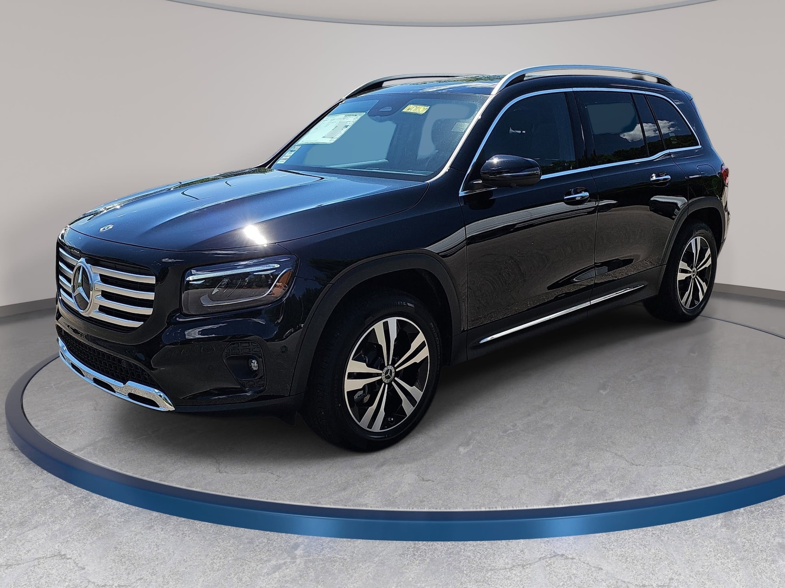 2026 Mercedes-Benz GLB GLB 250 4MATIC's photo