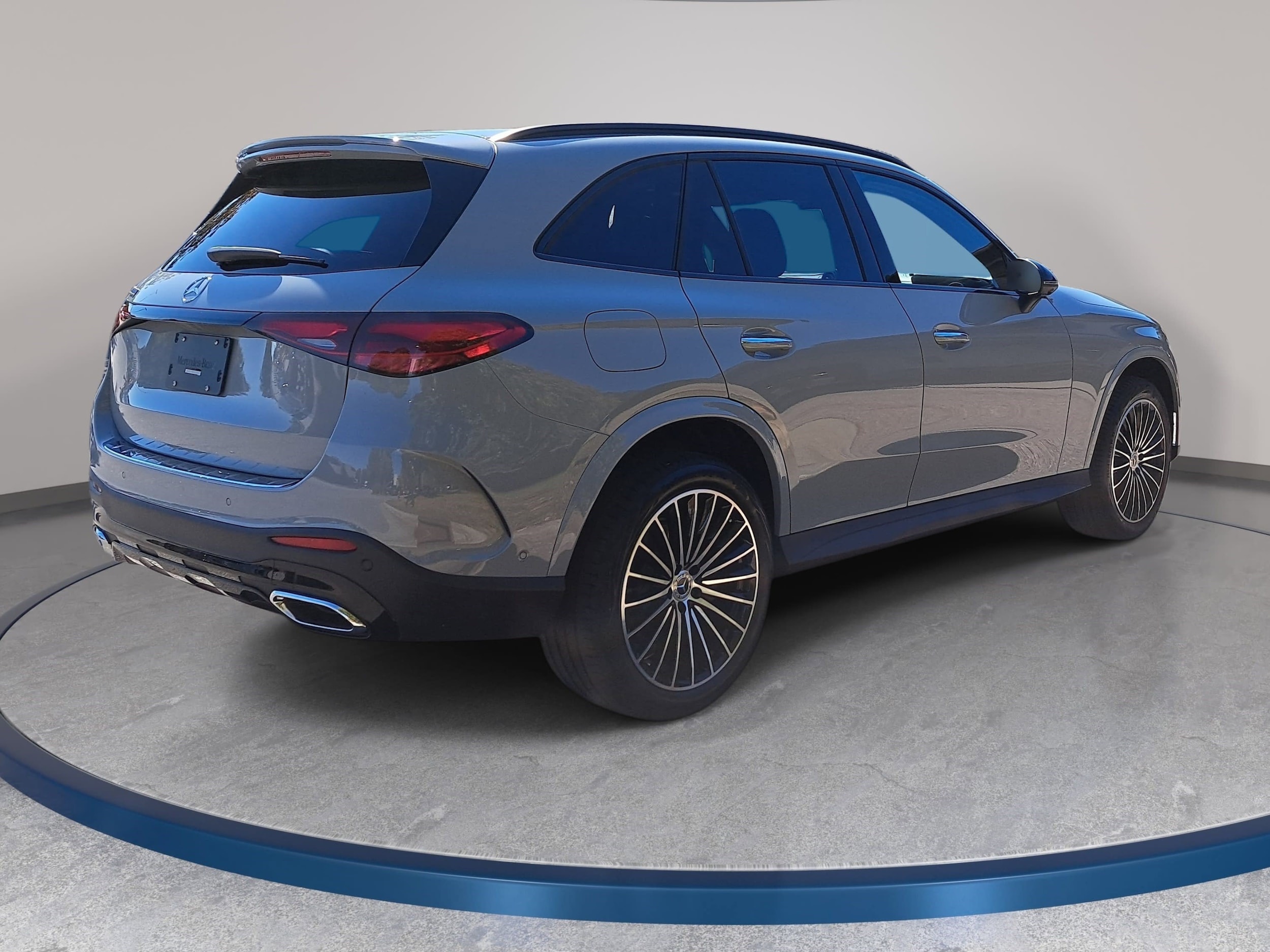2026 Mercedes-Benz GLC Base - Photo 5