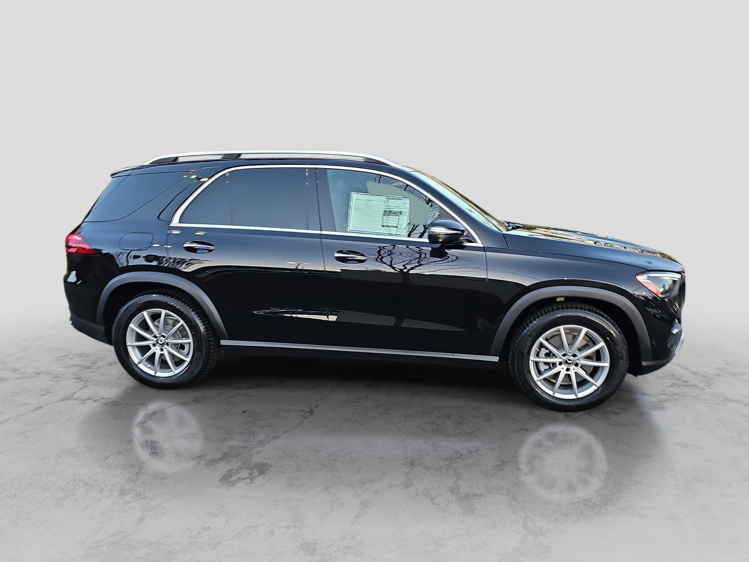 2026 Mercedes Benz GLE 350 4MATIC photo 3