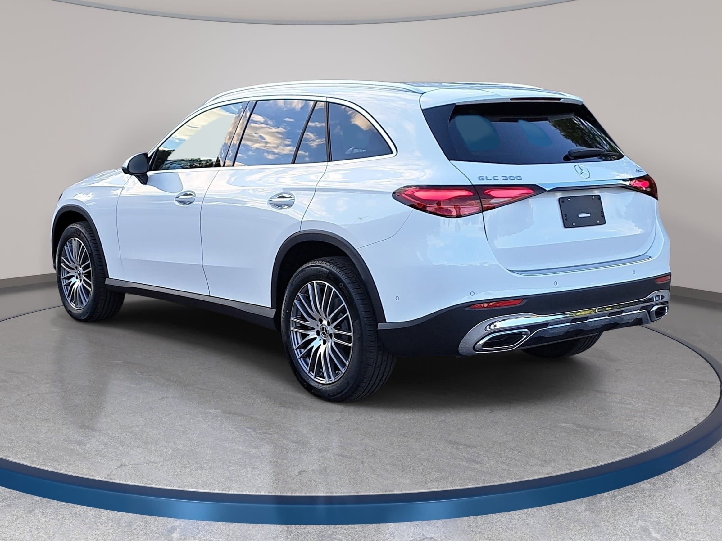 2026 Mercedes-Benz GLC Base - Photo 7