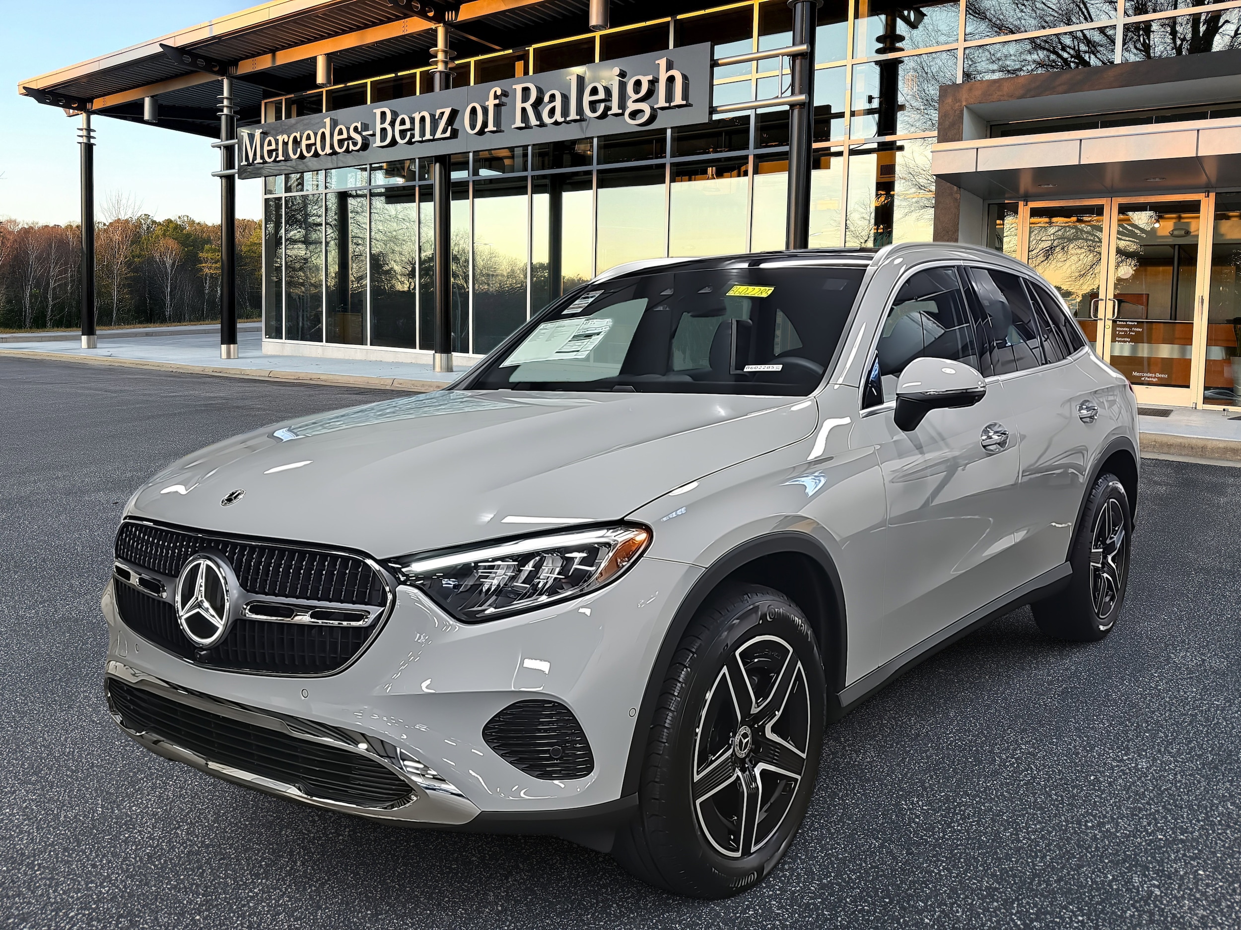 2026 Mercedes-Benz GLC Base's photo