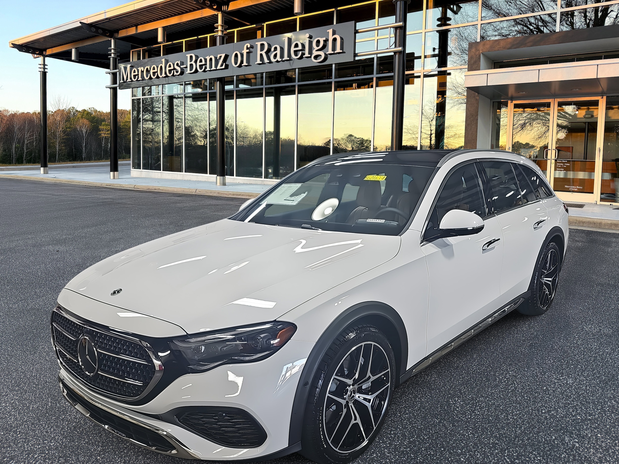 2026 Mercedes-Benz E-Class E450 All-Terrain's photo